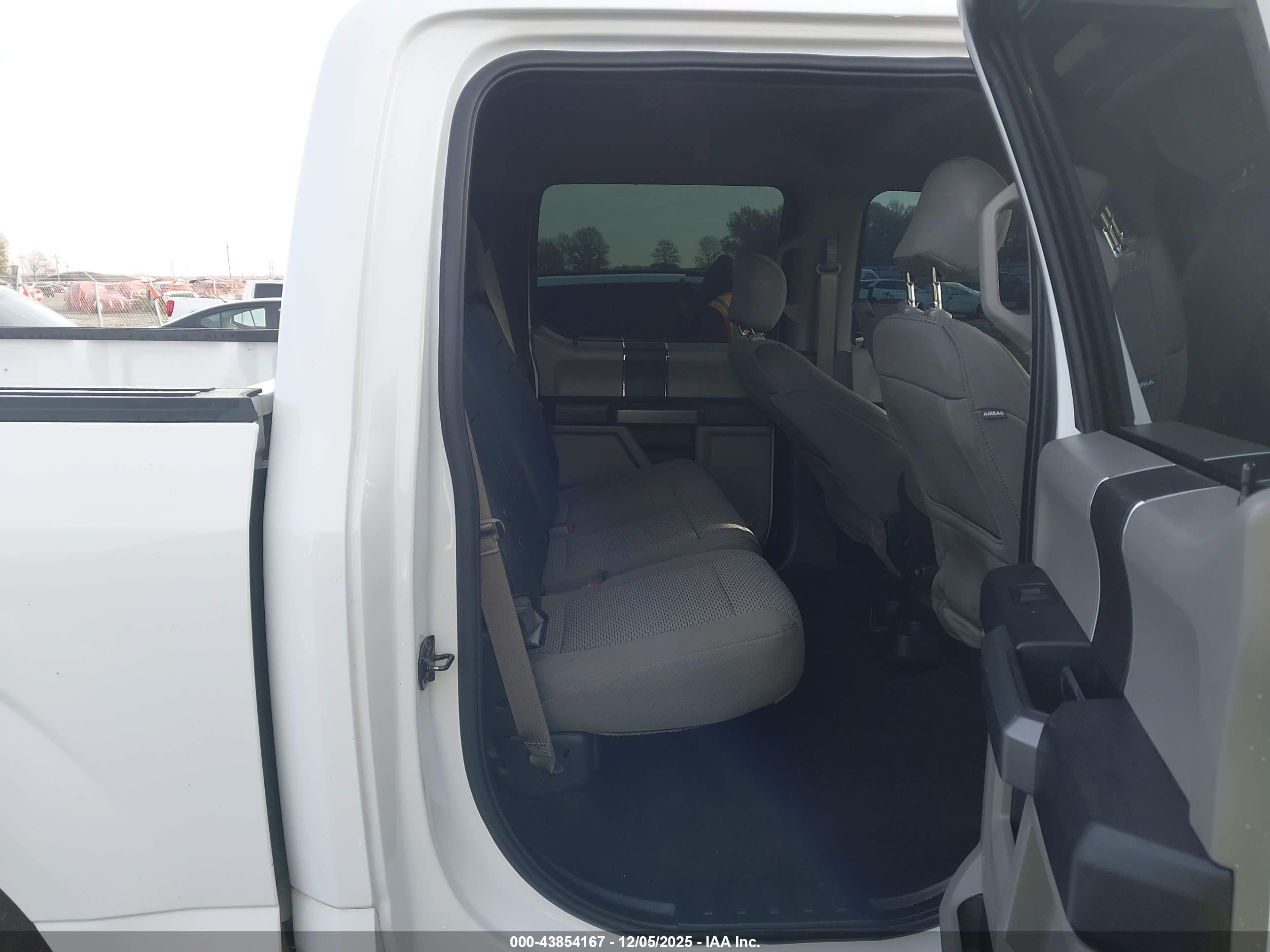 FORD F-150 image 8