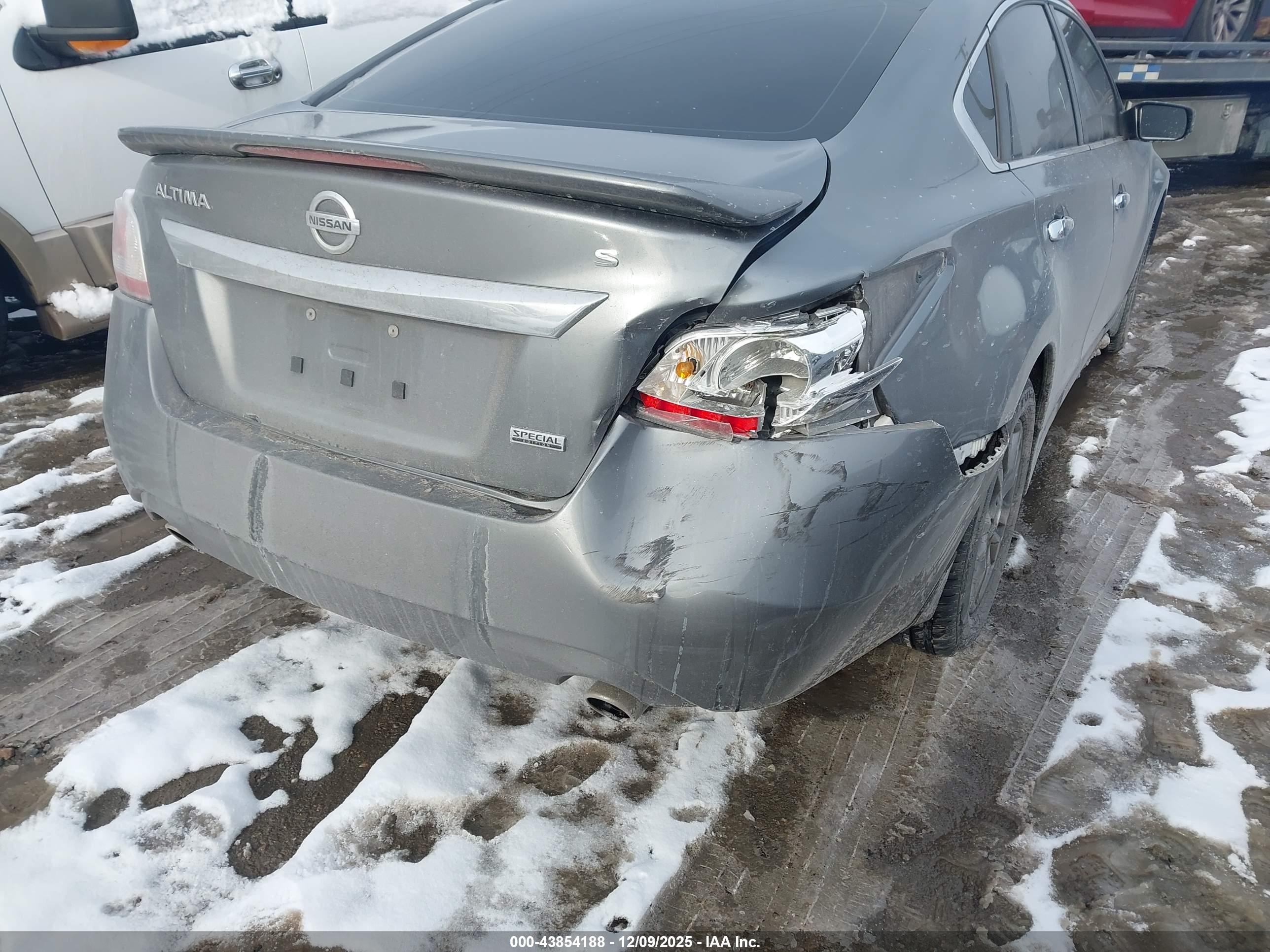 NISSAN ALTIMA image 6