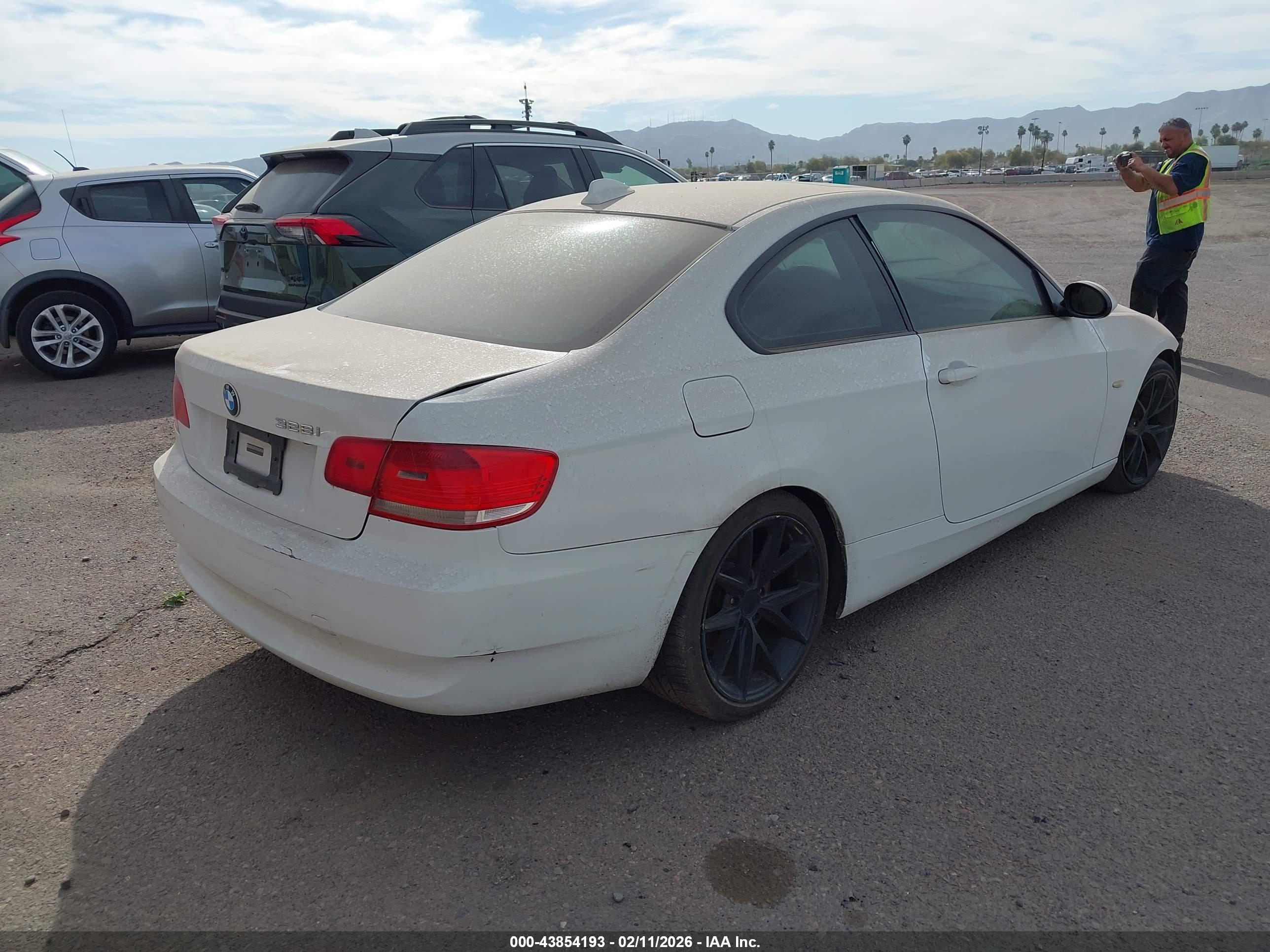 BMW 328I image 4