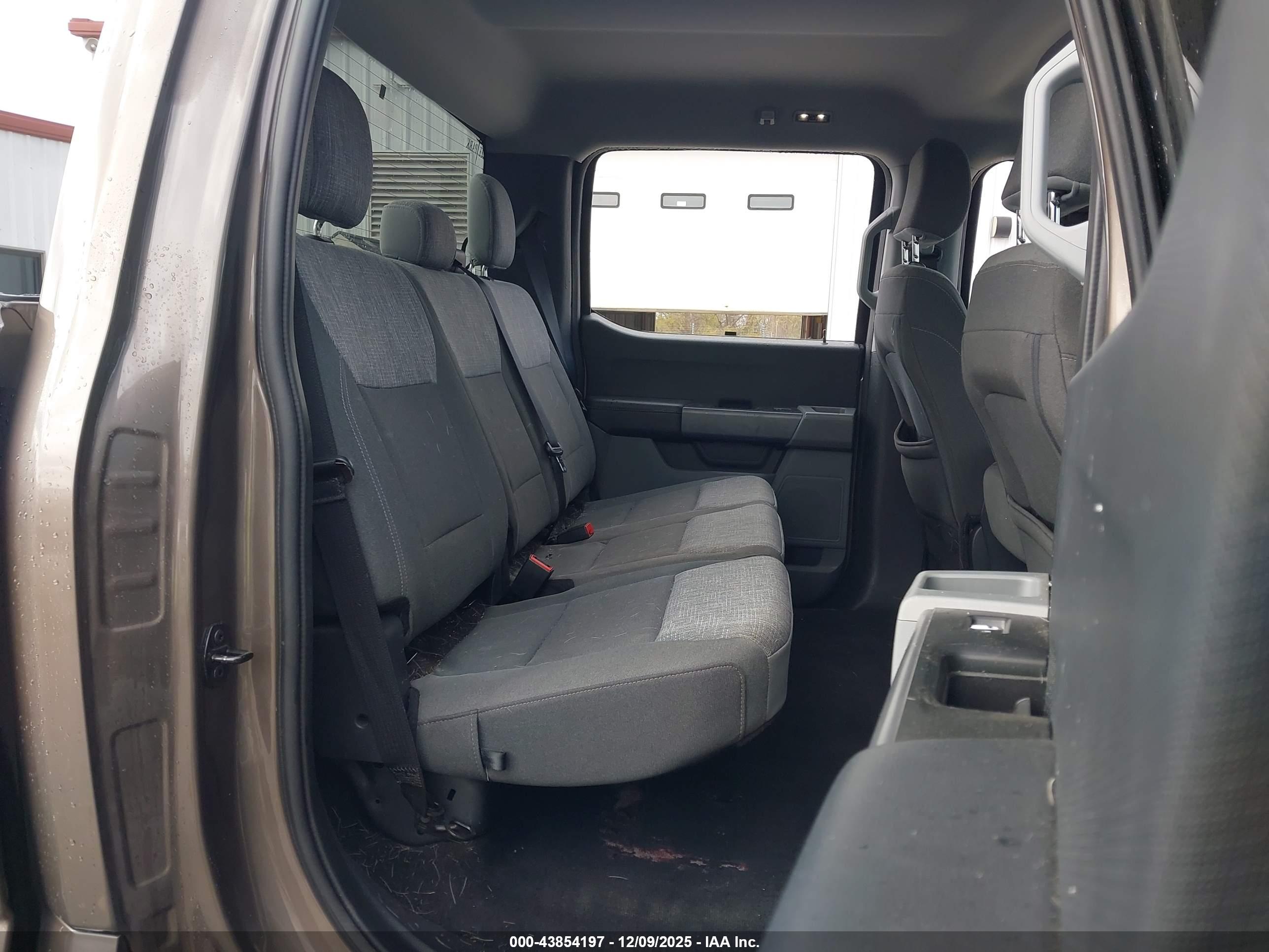 FORD F-150 image 8