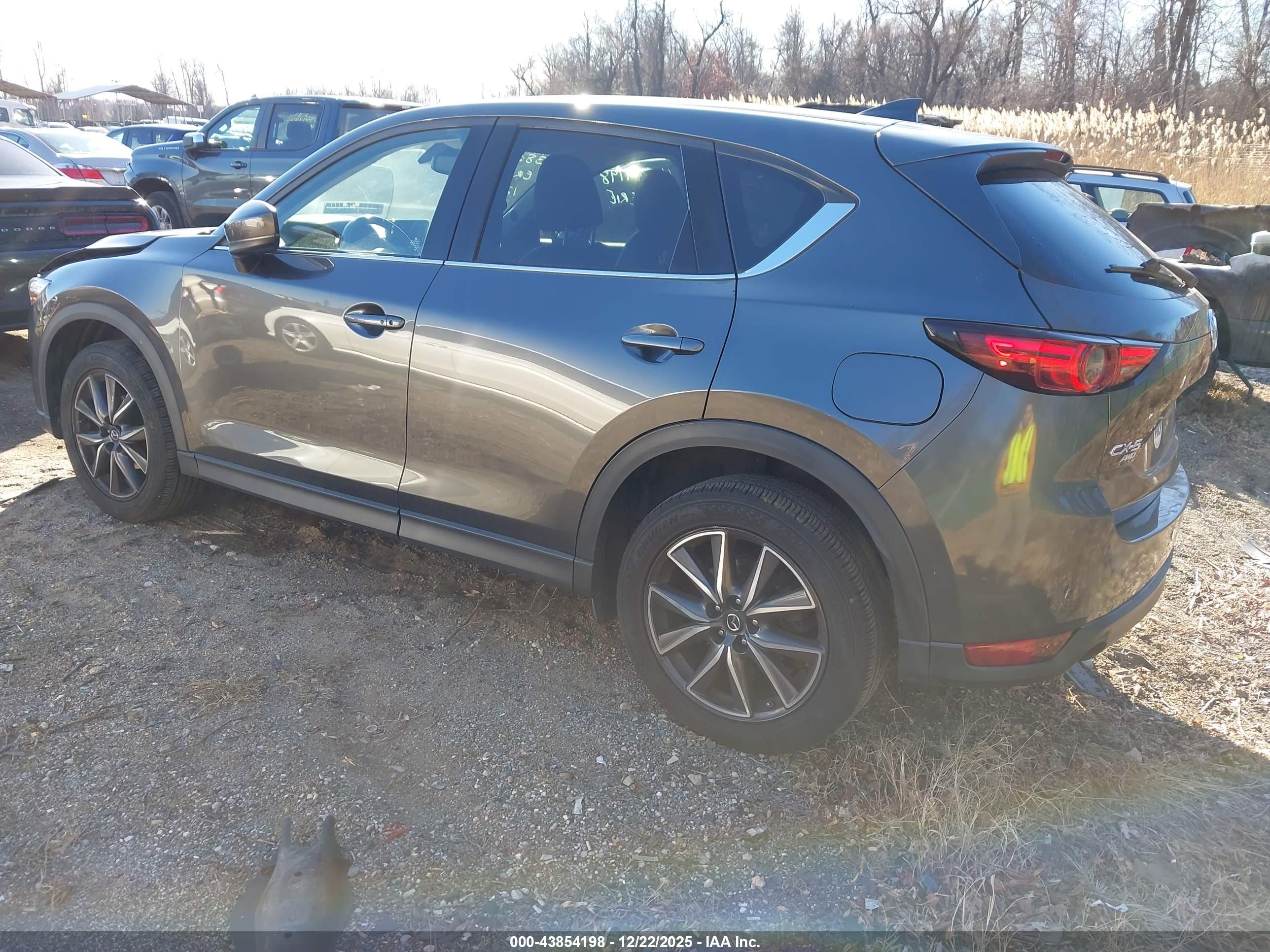 MAZDA CX-5 image 3
