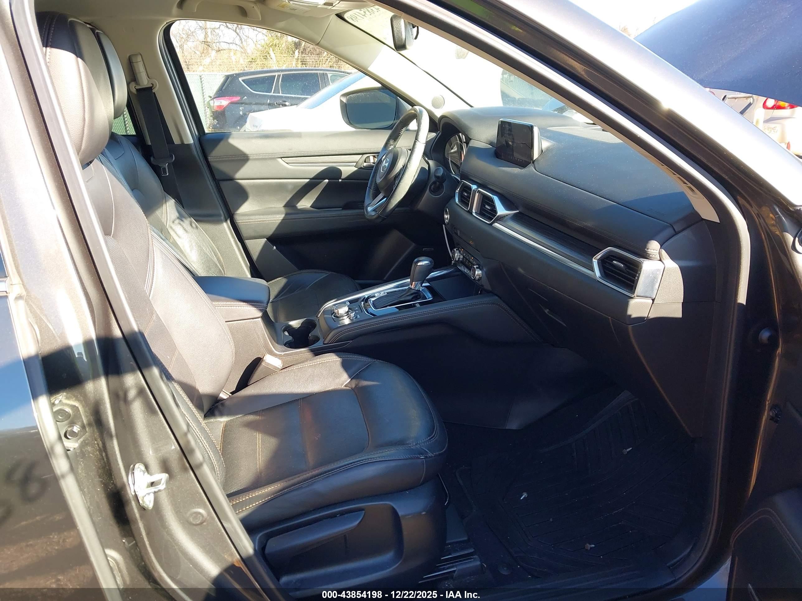 MAZDA CX-5 image 5