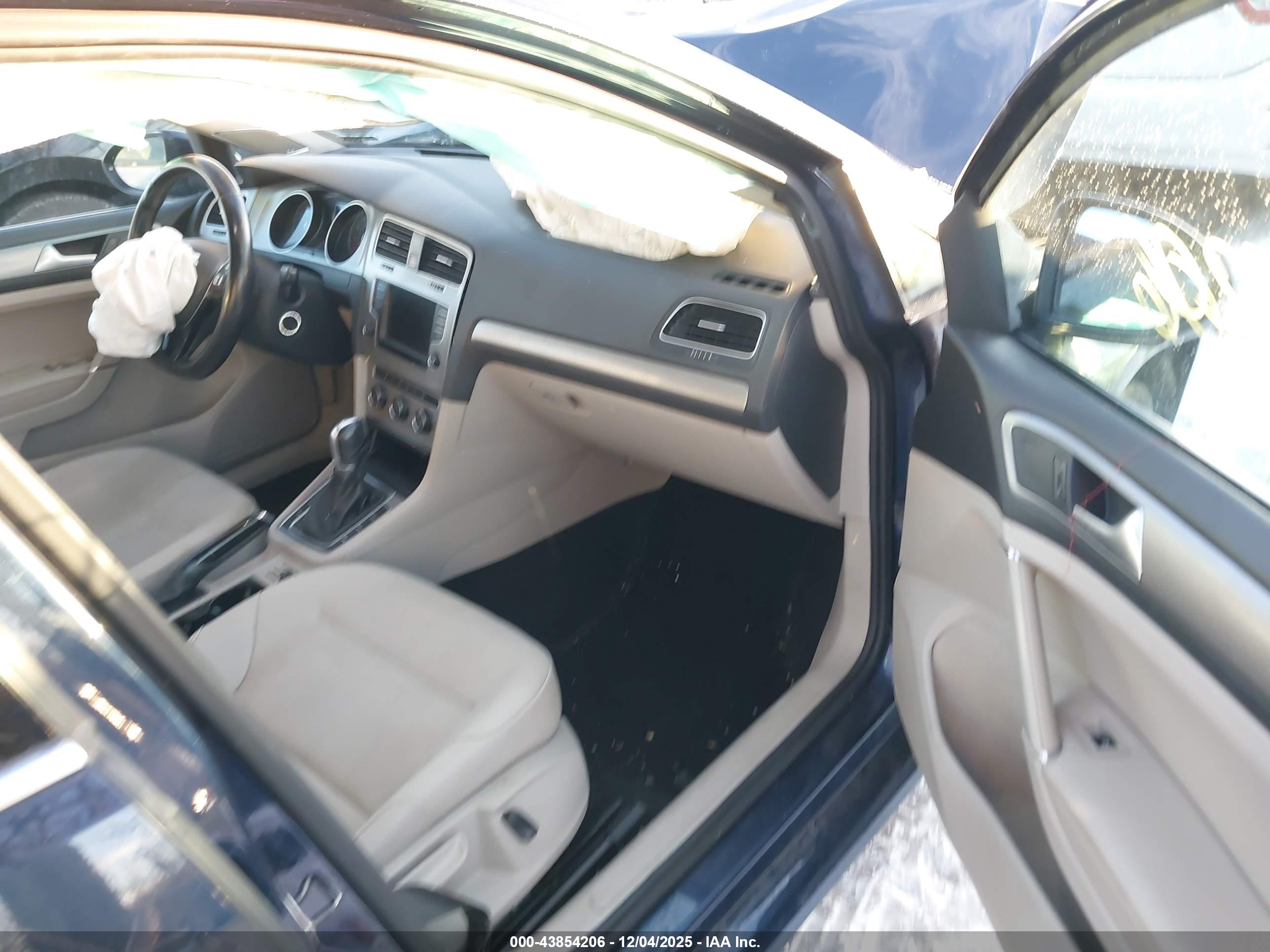 VOLKSWAGEN GOLF image 5