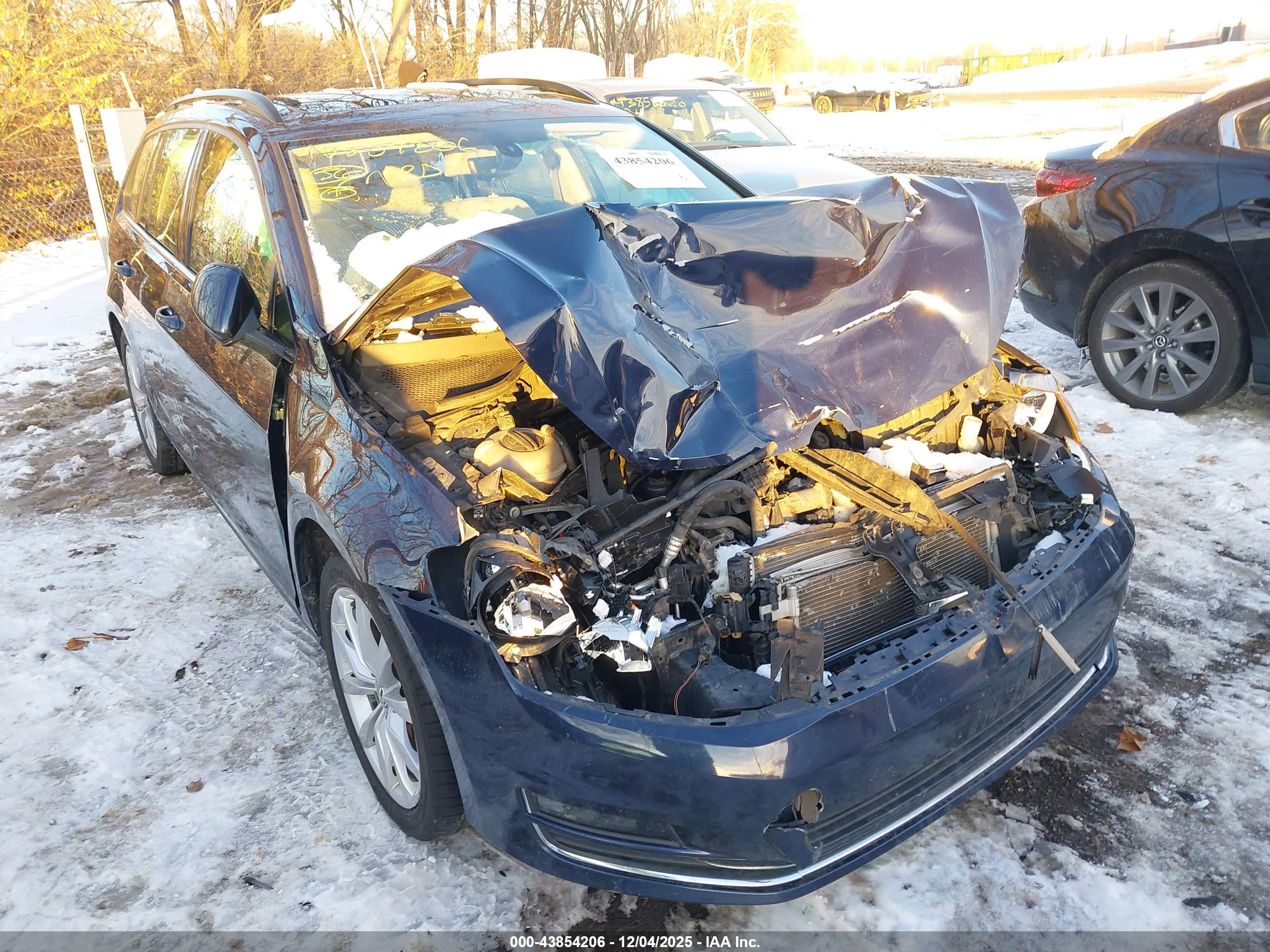 VOLKSWAGEN GOLF image 6