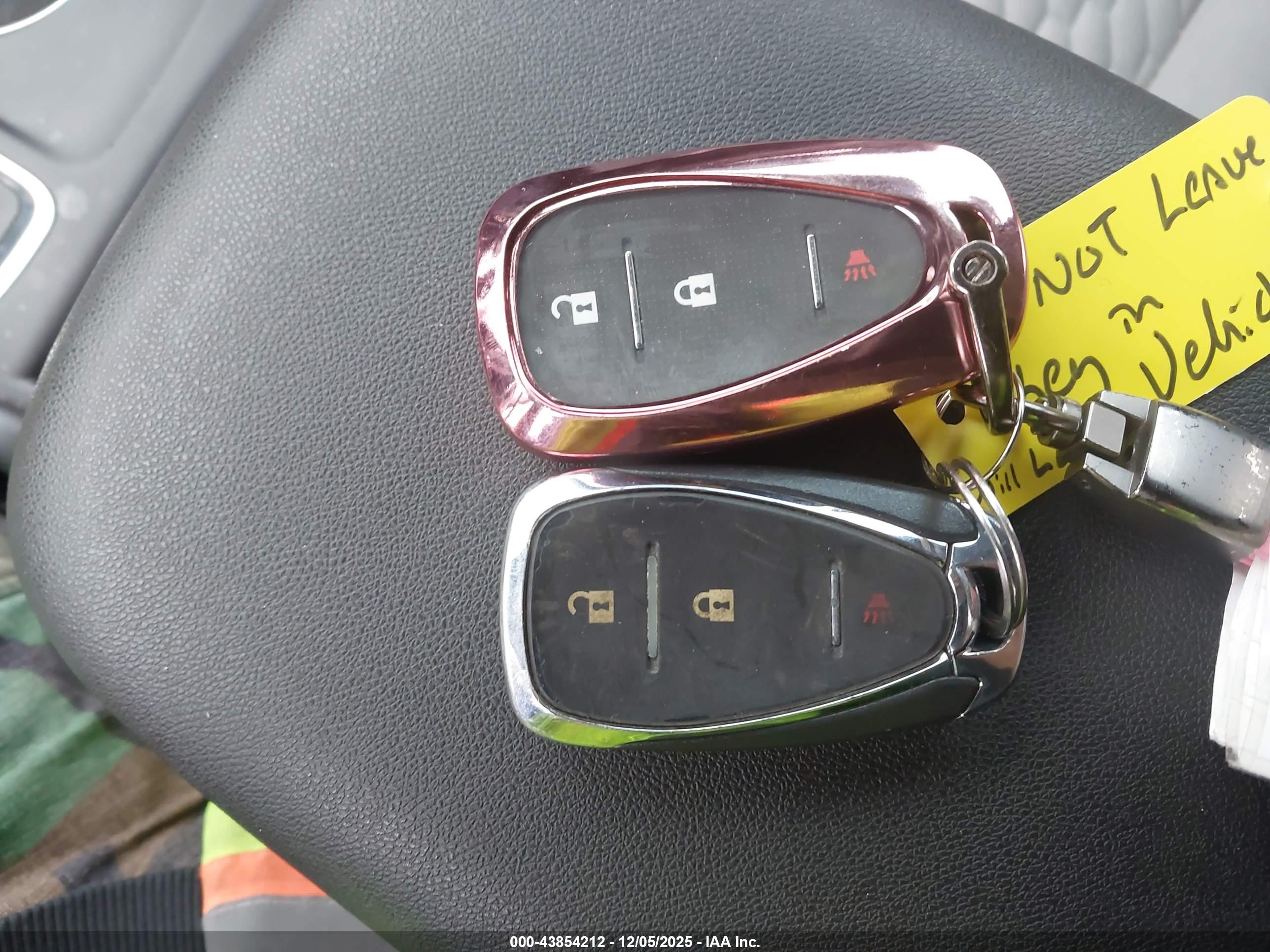 CHEVROLET EQUINOX image 11