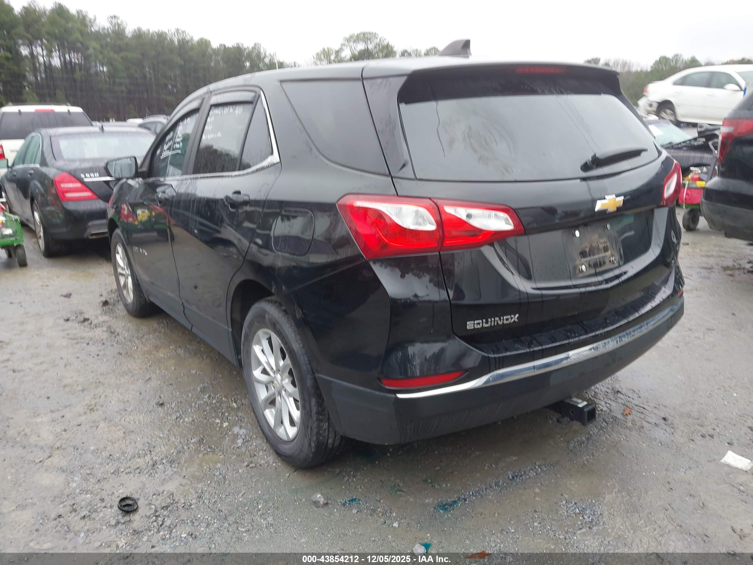 CHEVROLET EQUINOX image 3