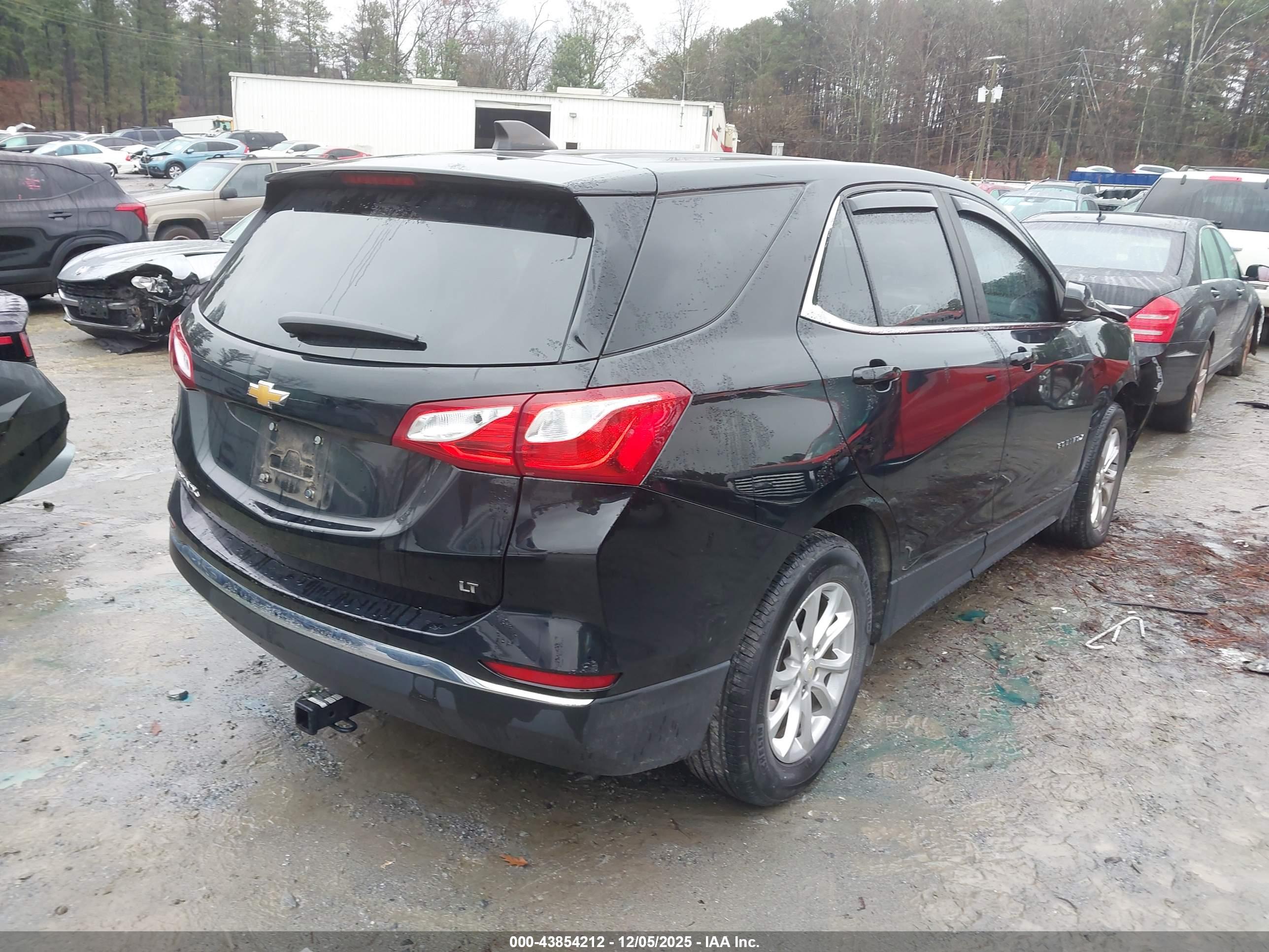CHEVROLET EQUINOX image 4