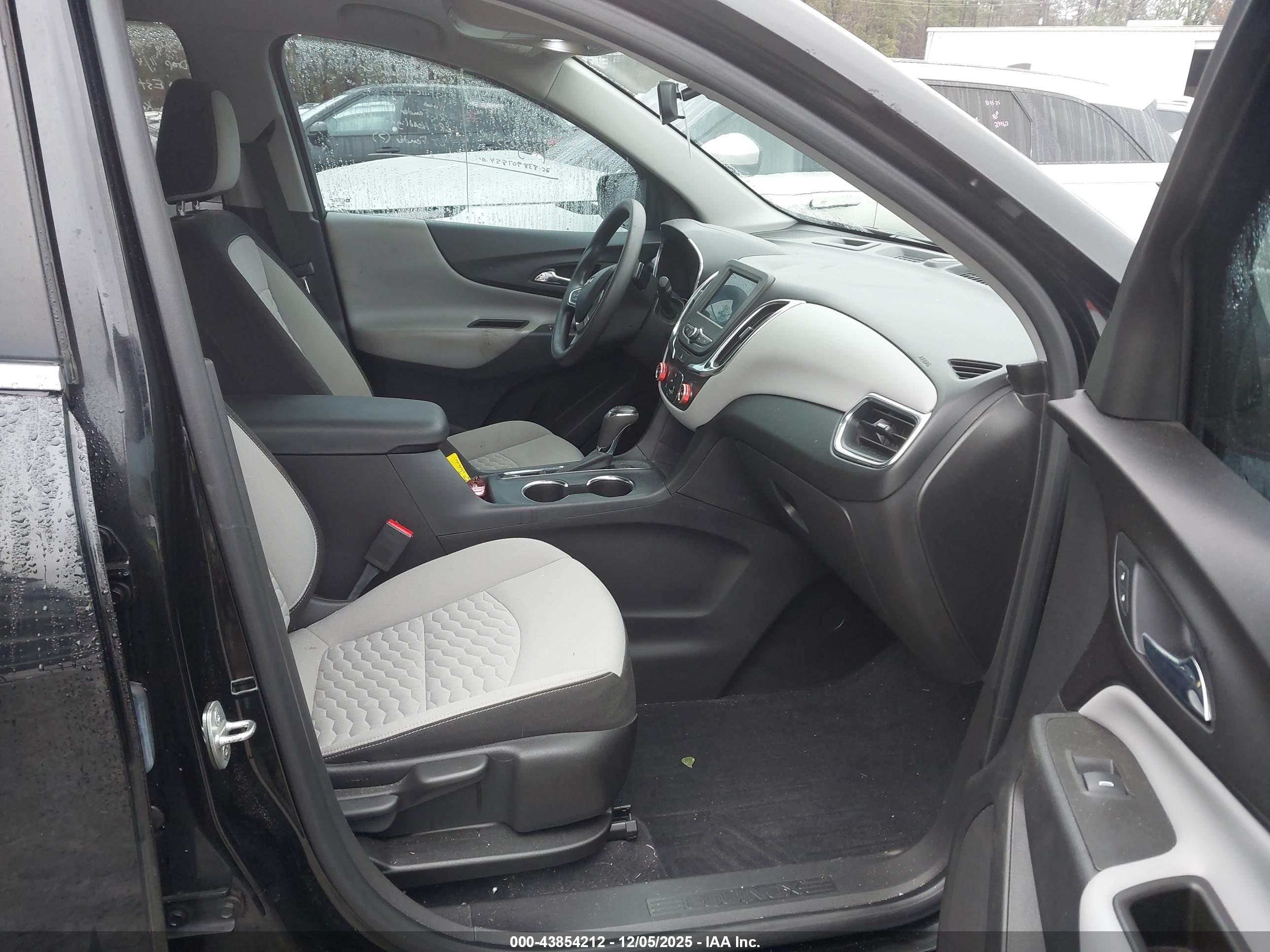 CHEVROLET EQUINOX image 5
