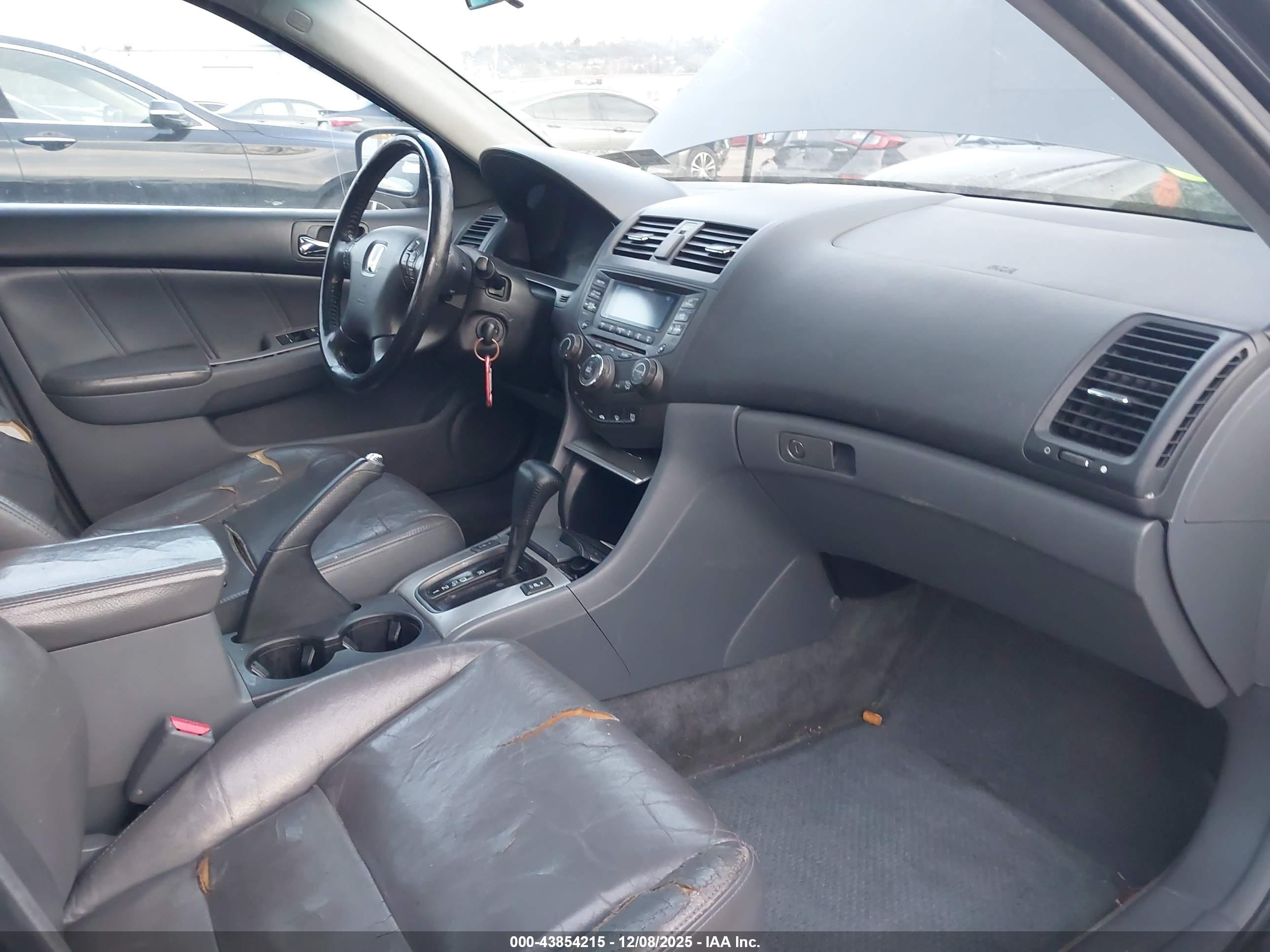 HONDA ACCORD image 5