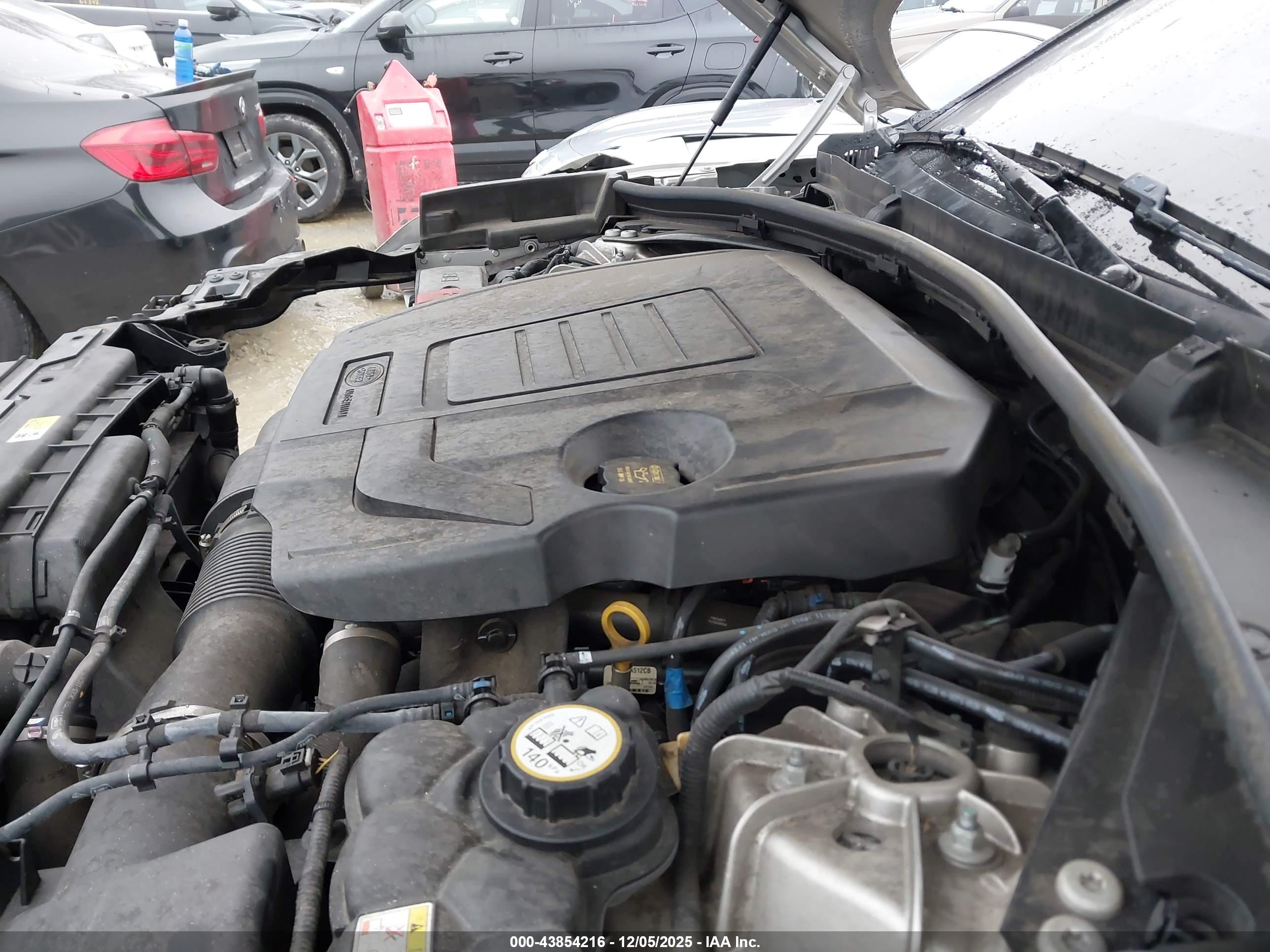 LAND ROVER image 10