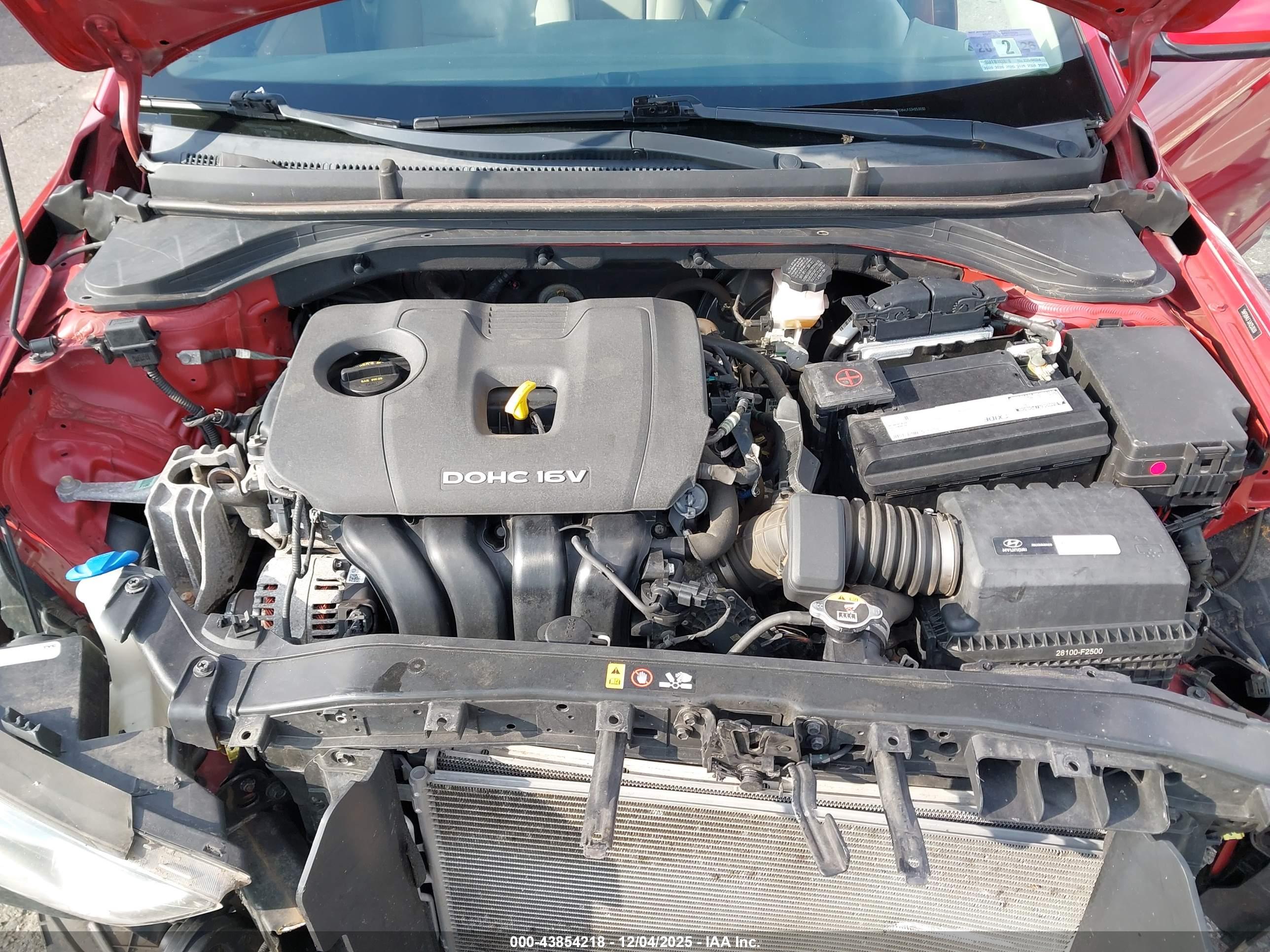 HYUNDAI ELANTRA image 10
