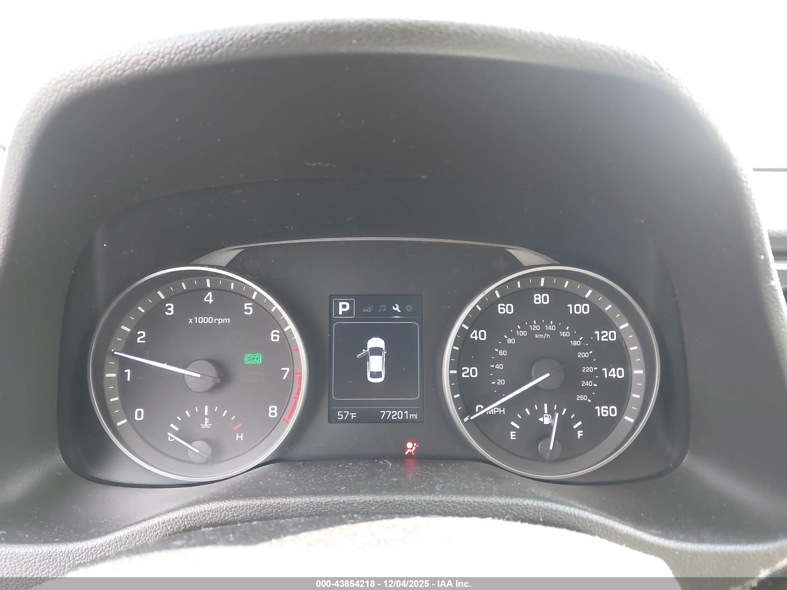 HYUNDAI ELANTRA image 7