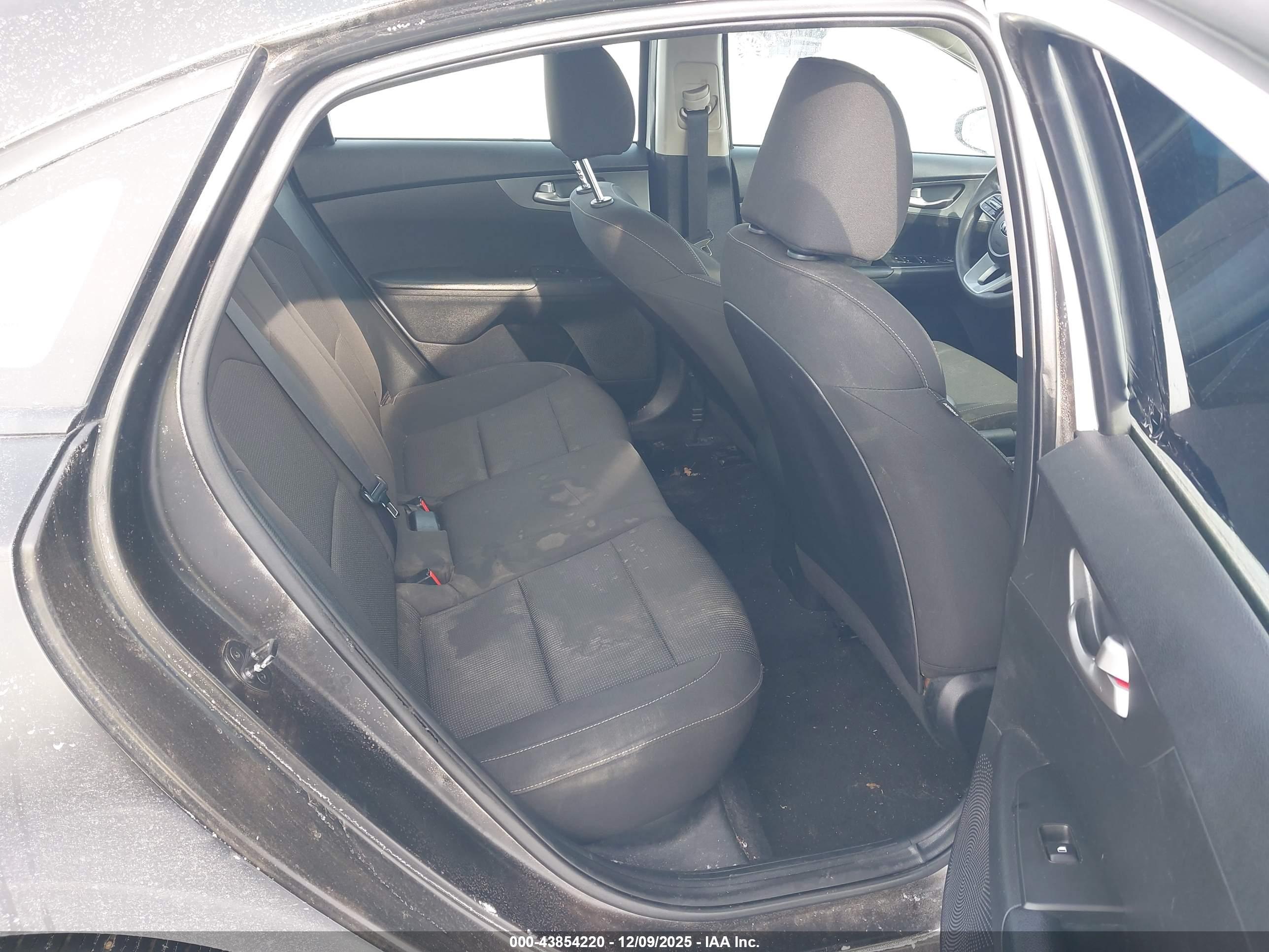KIA FORTE image 8