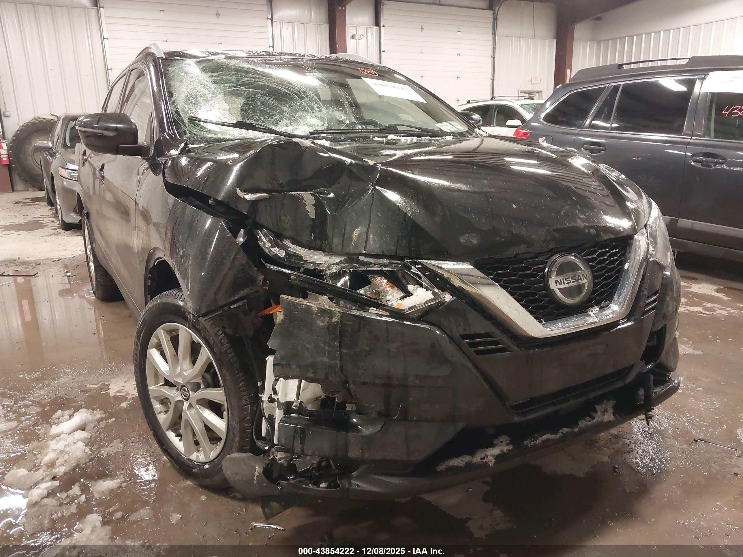 NISSAN ROGUE image 6