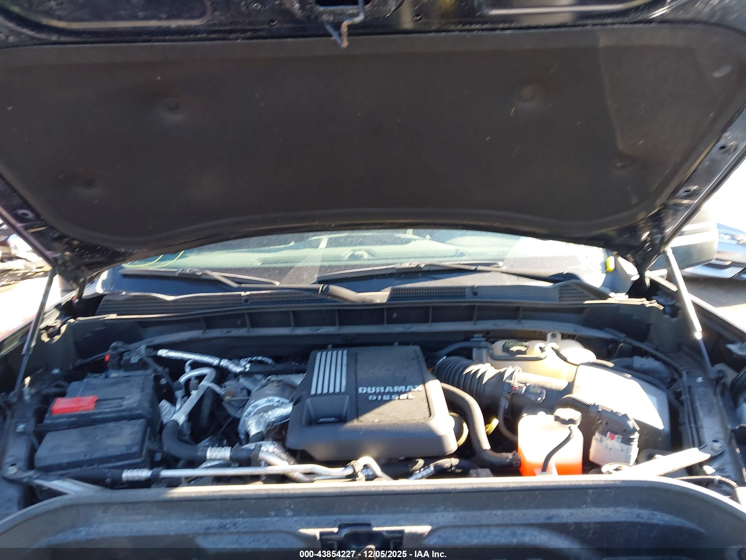 GMC SIERRA image 10