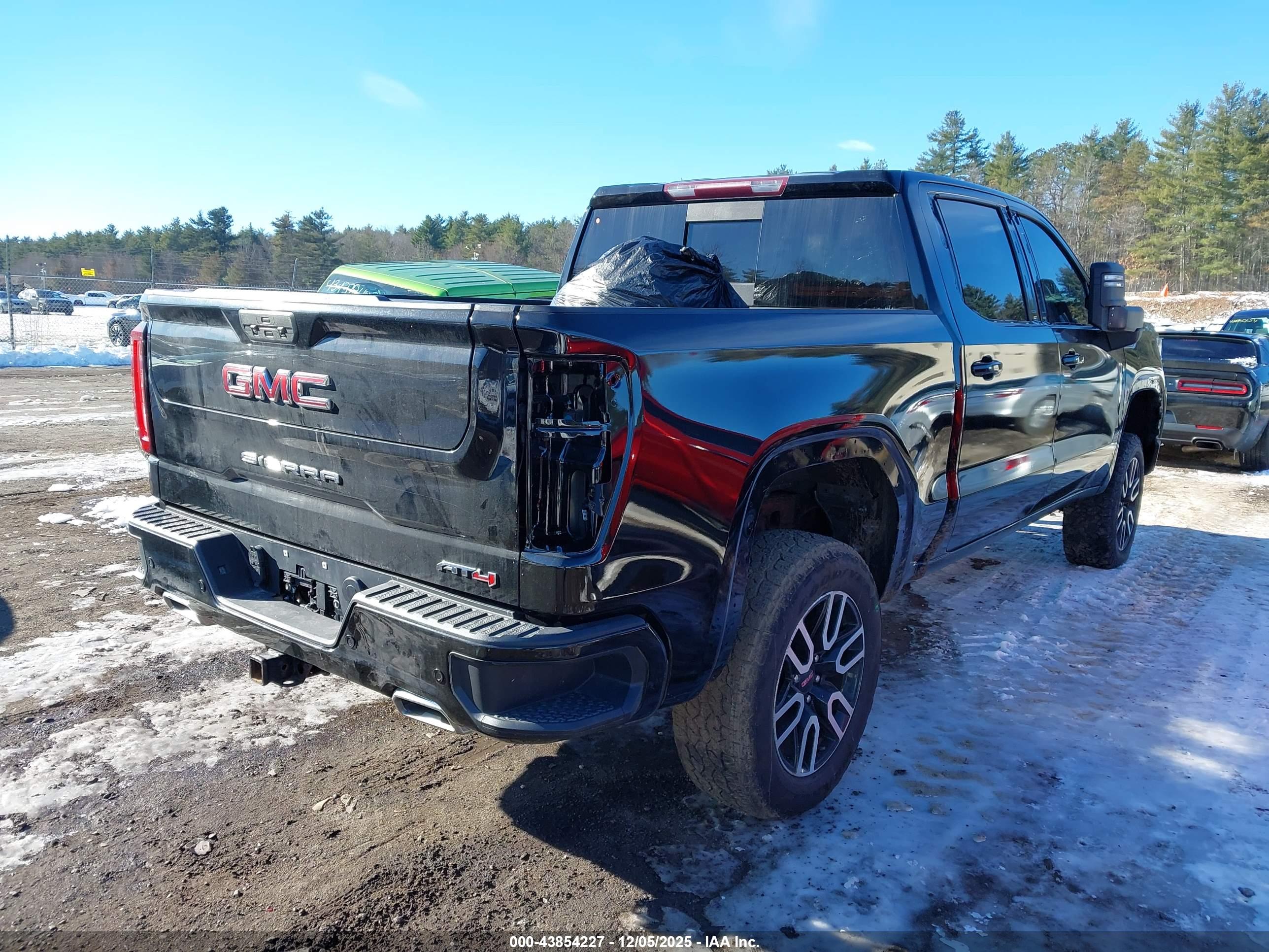 GMC SIERRA image 4
