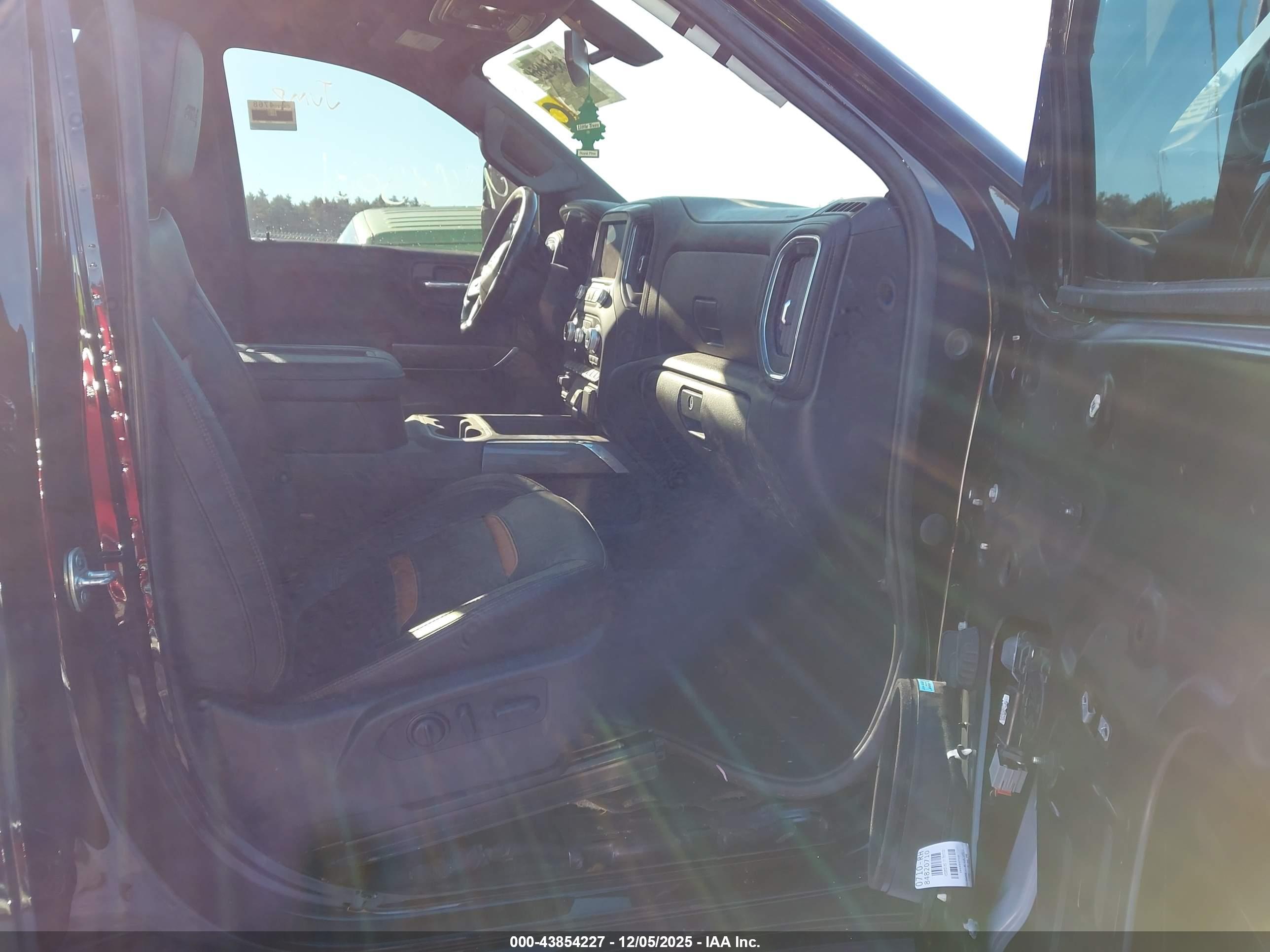 GMC SIERRA image 5