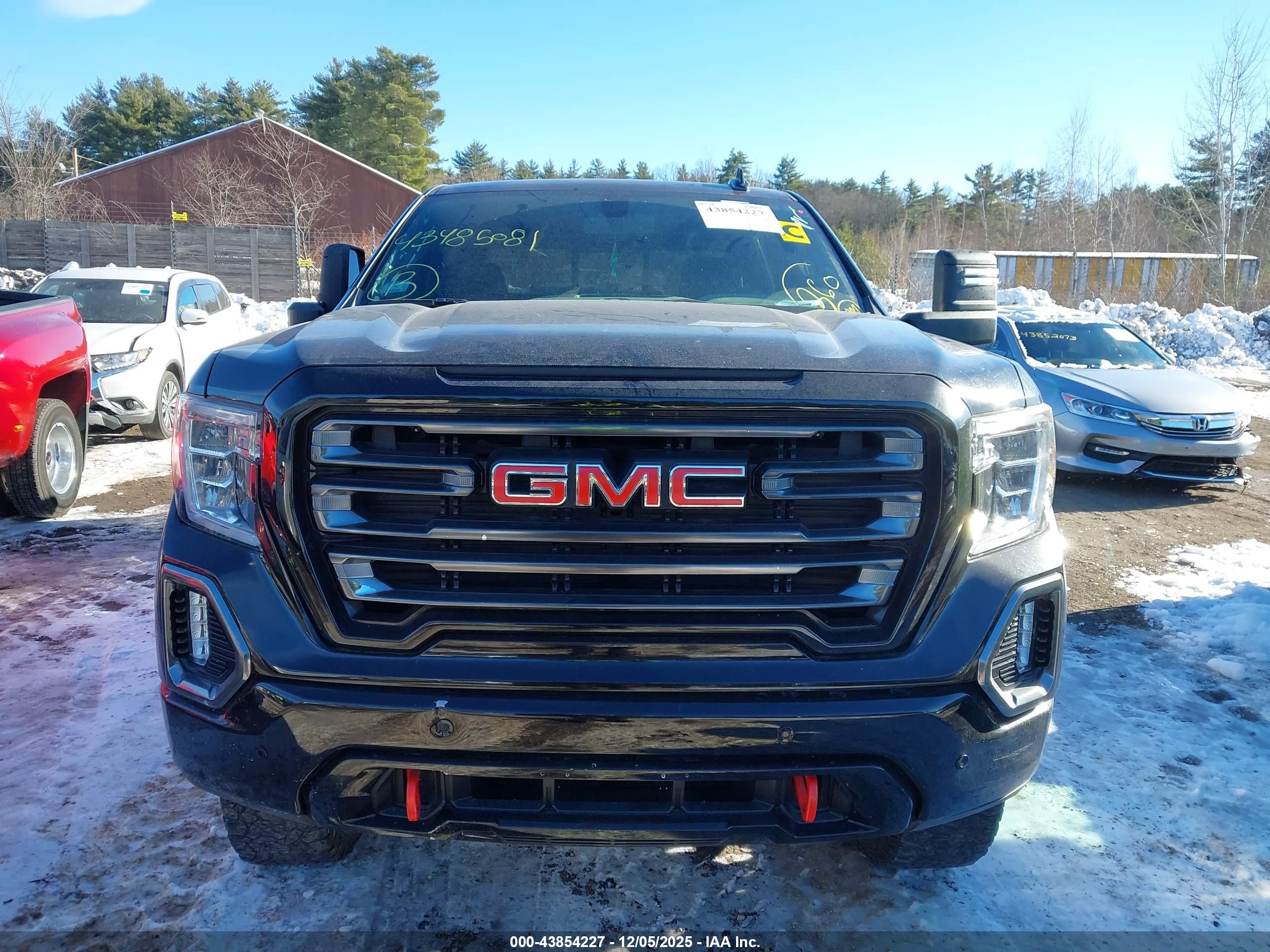 GMC SIERRA image 6