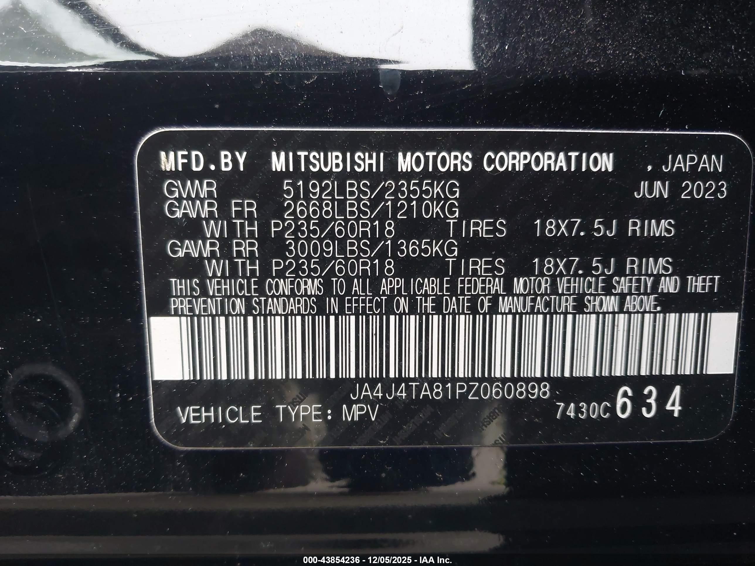 MITSUBISHI OUTLANDER image 9