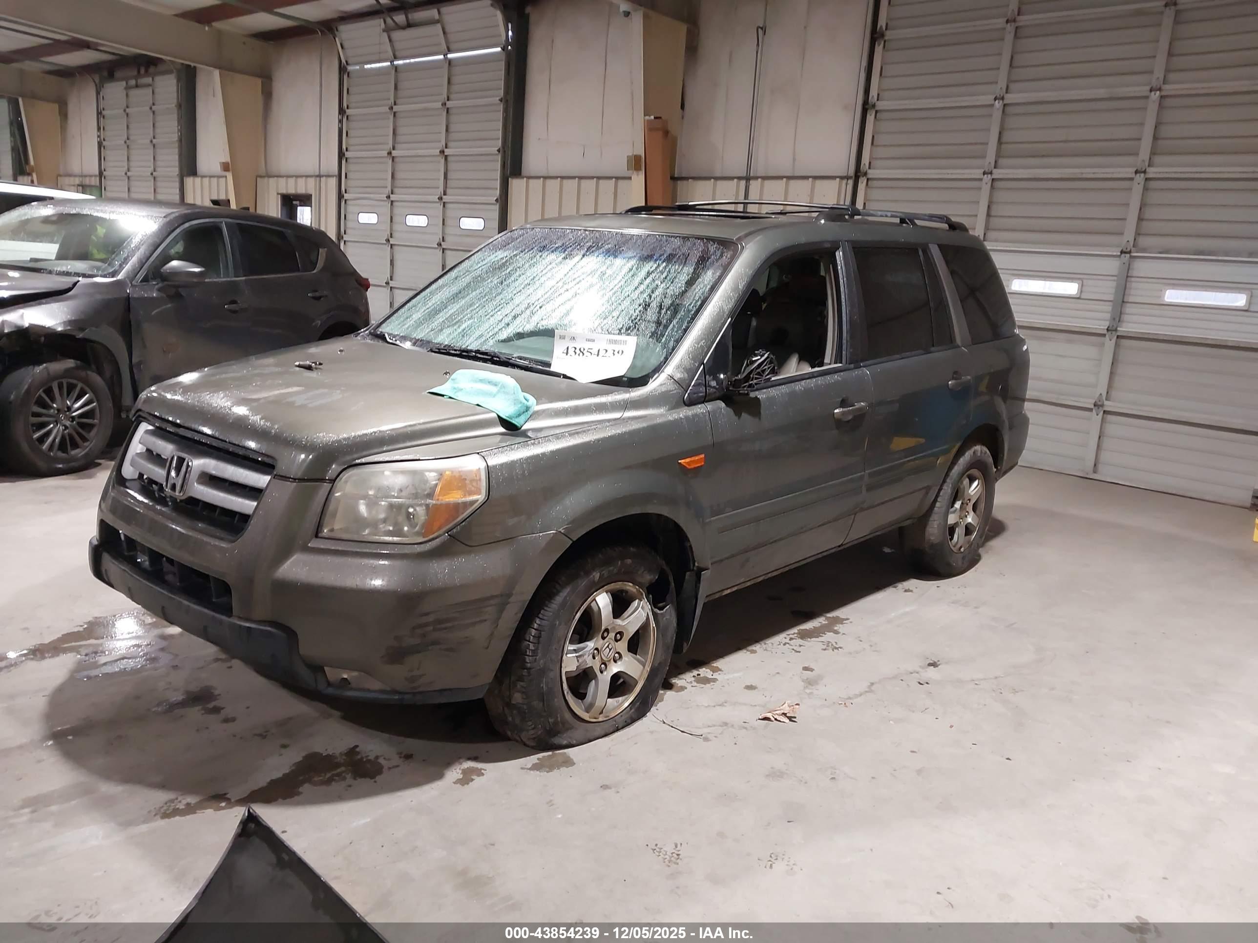 HONDA PILOT image 2