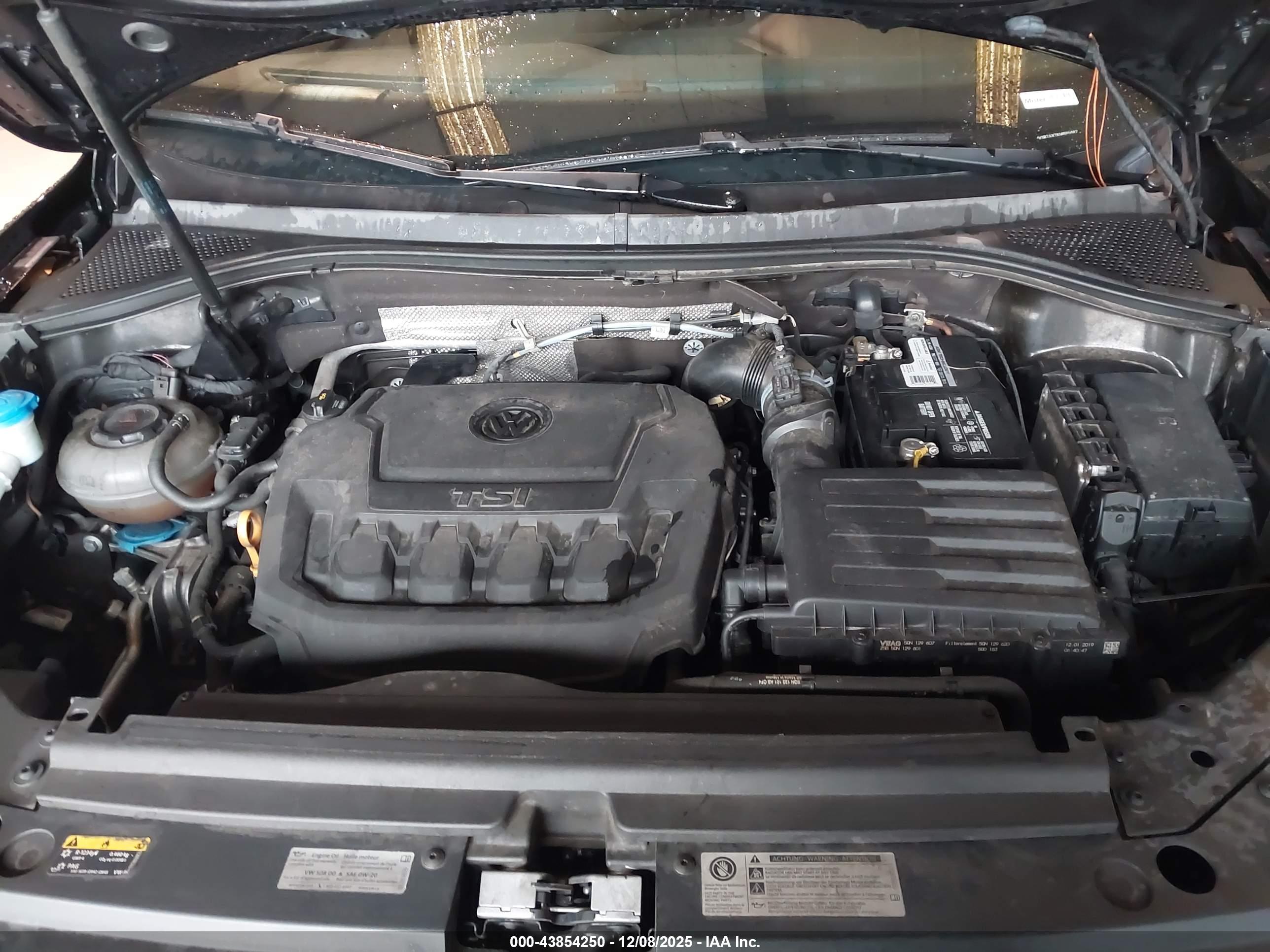 VOLKSWAGEN TIGUAN image 10