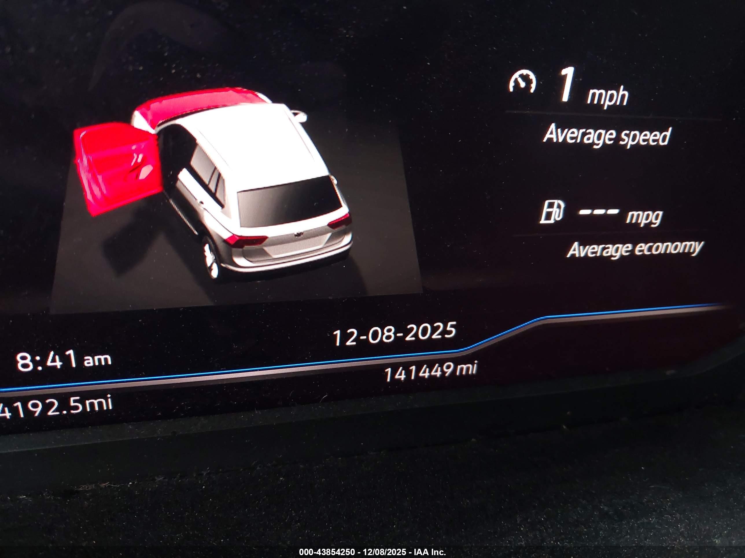 VOLKSWAGEN TIGUAN image 7