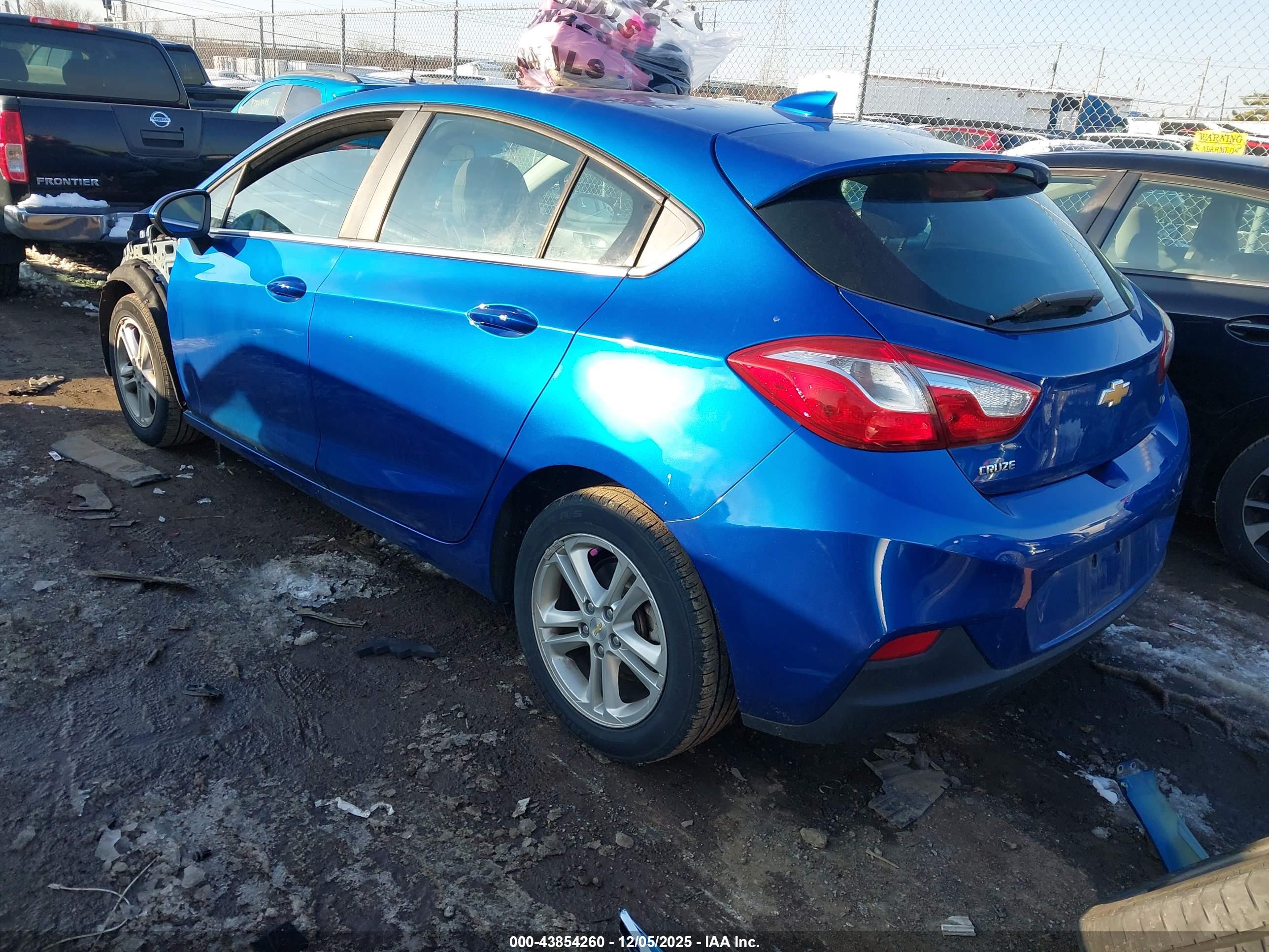 CHEVROLET CRUZE image 3