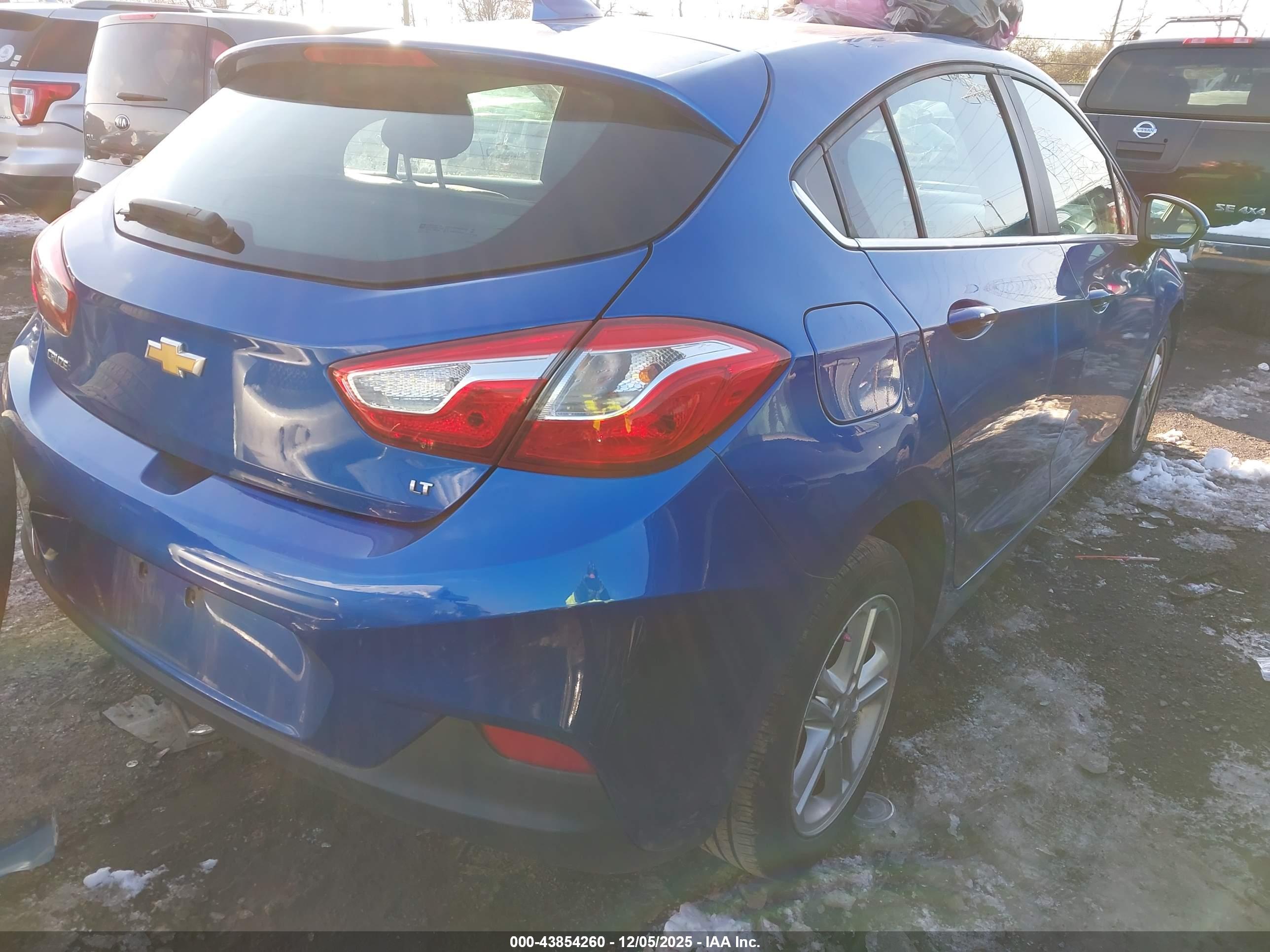 CHEVROLET CRUZE image 4