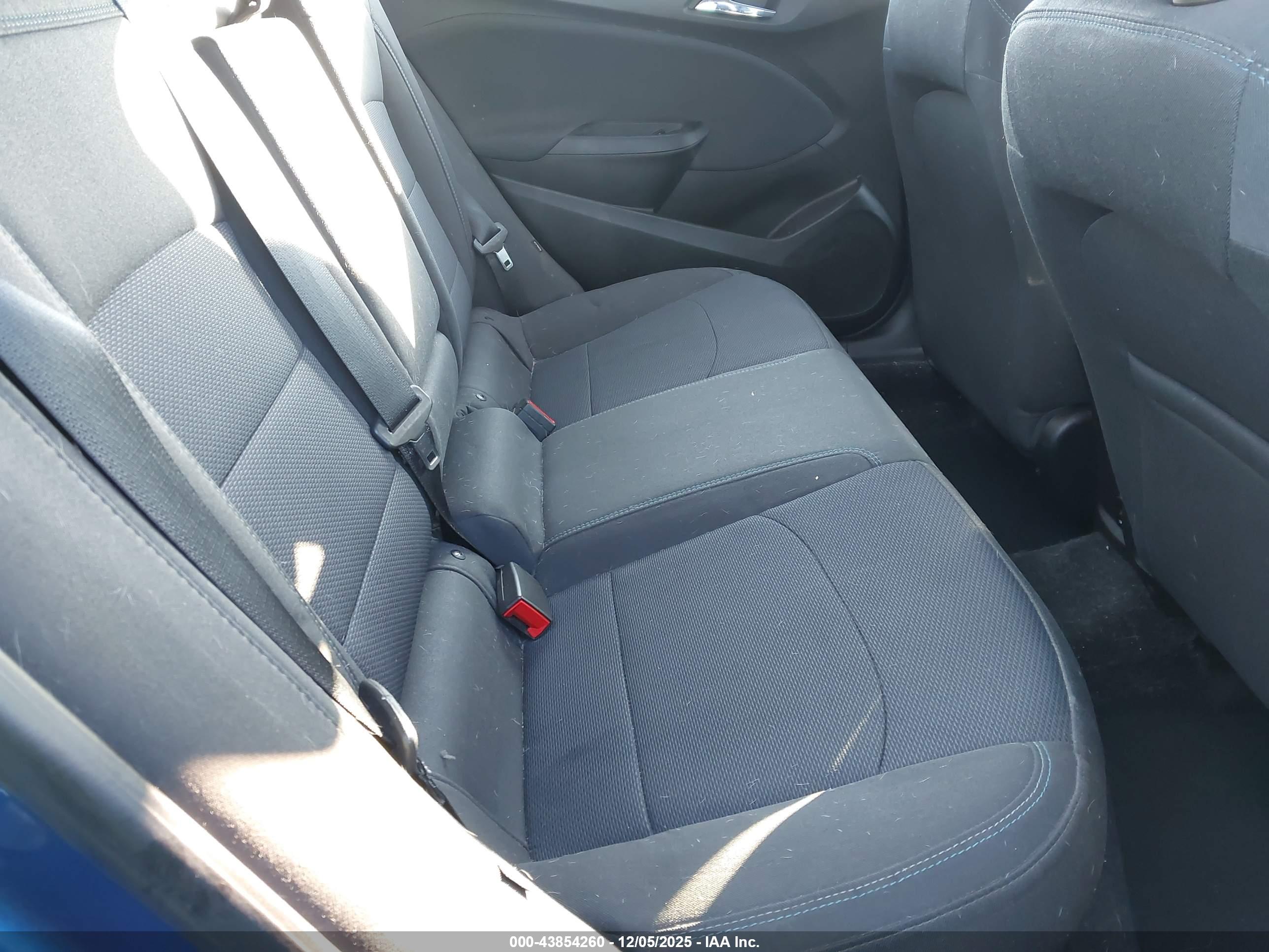CHEVROLET CRUZE image 8