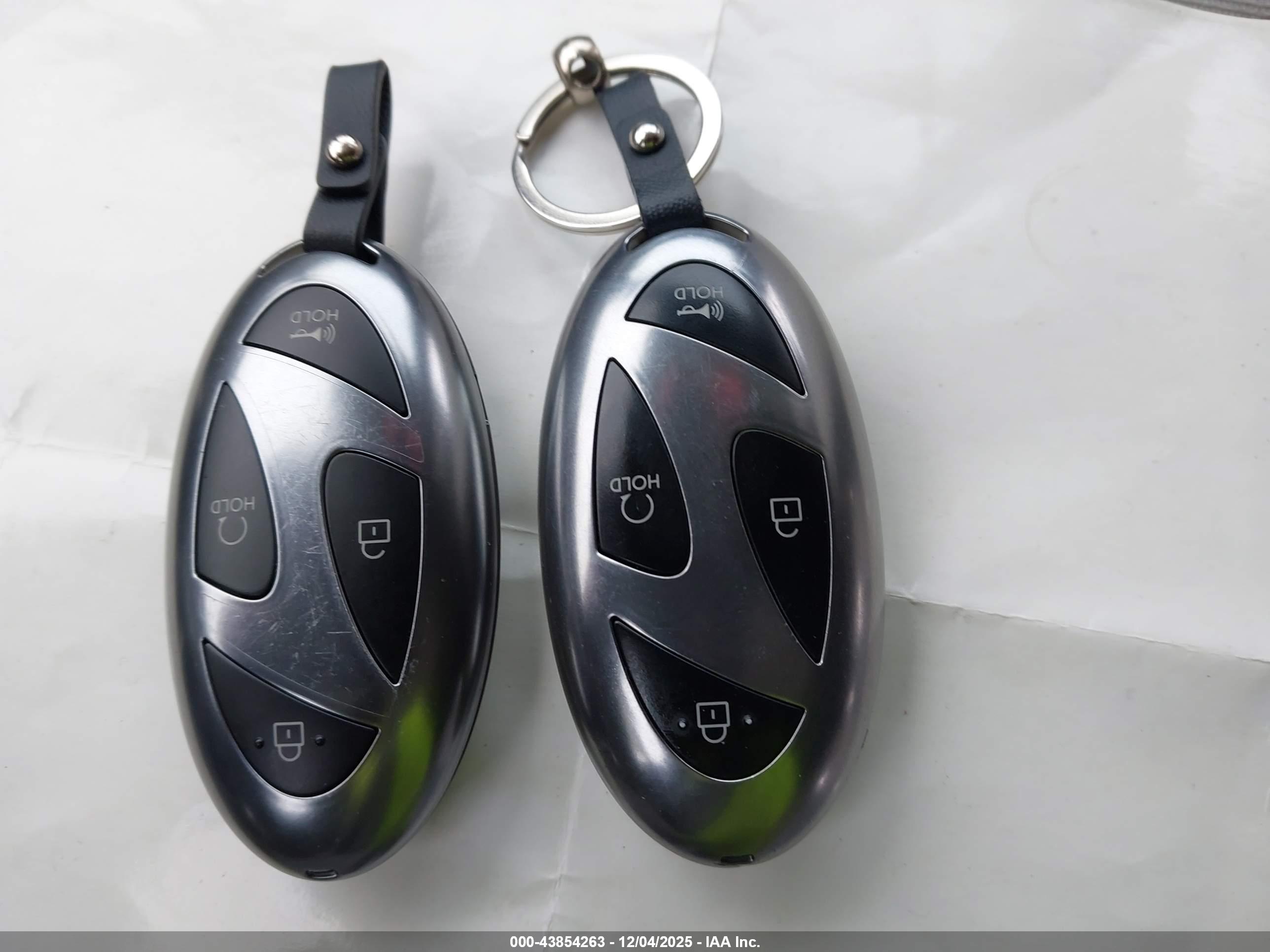 HYUNDAI TUCSON image 11