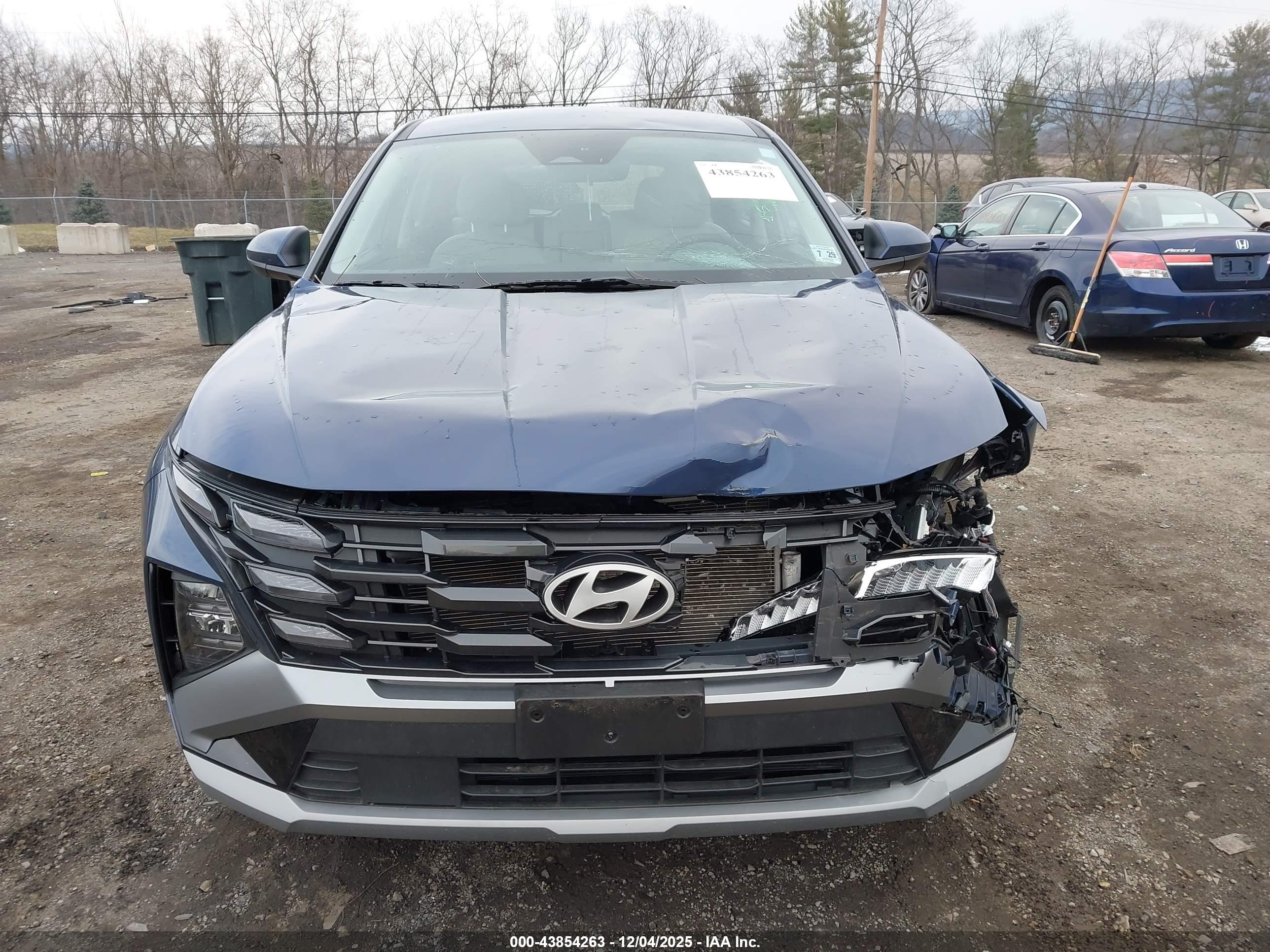HYUNDAI TUCSON image 6