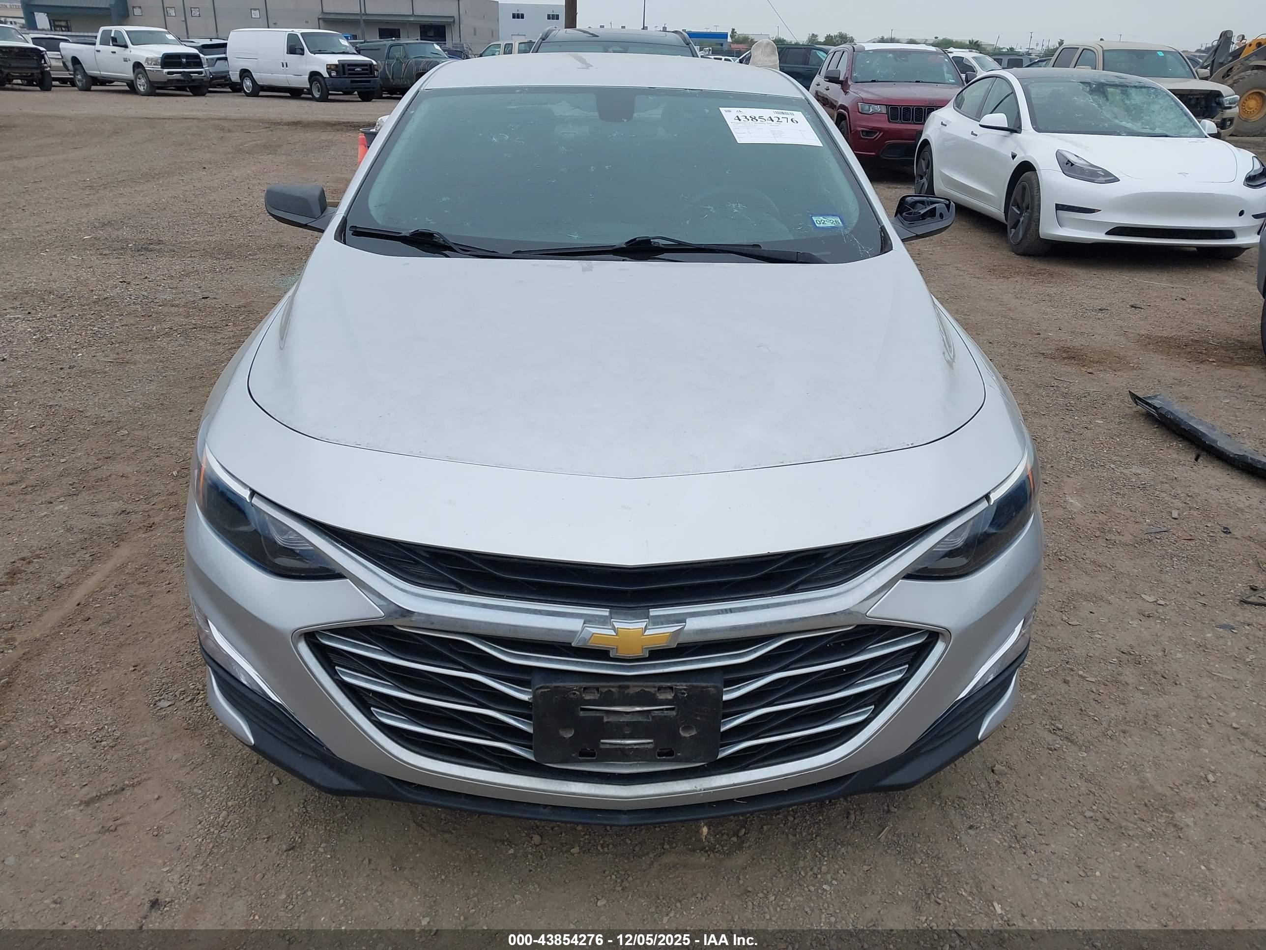 CHEVROLET MALIBU image 6