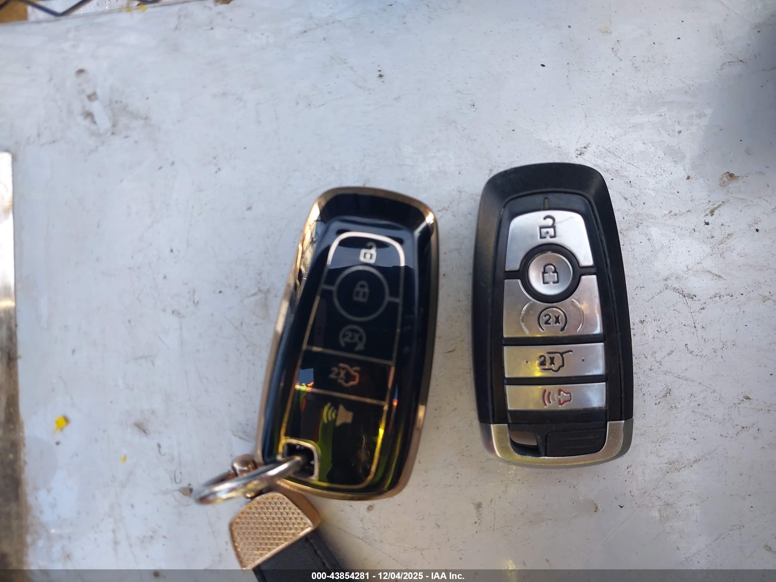 FORD ESCAPE image 11