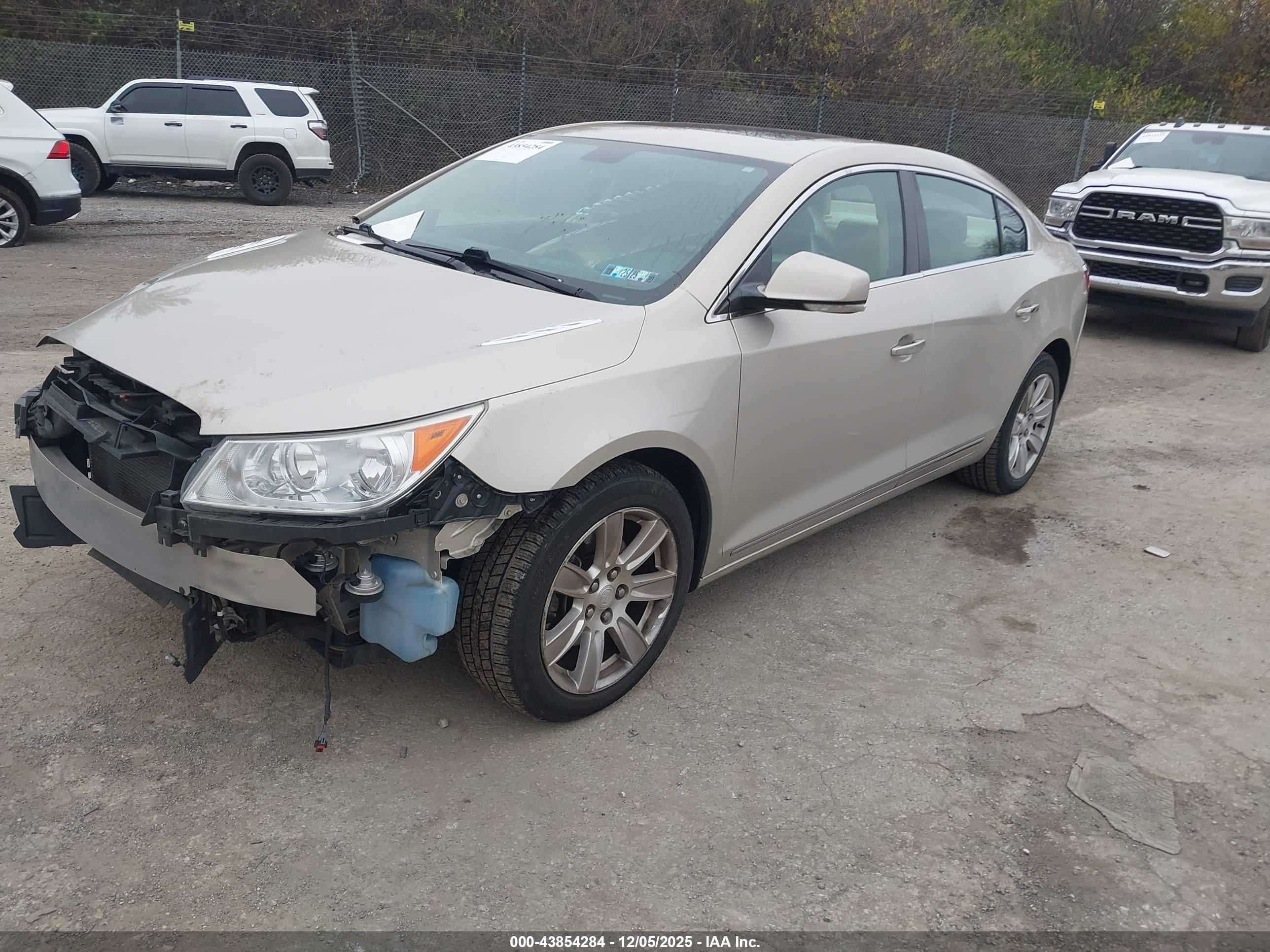 BUICK LACROSSE image 2
