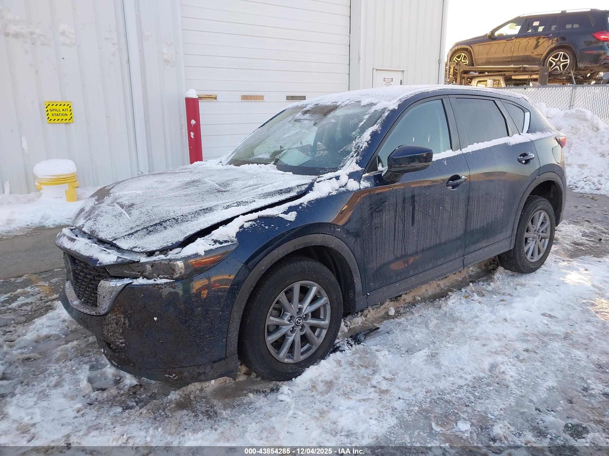 MAZDA CX-5 image 2