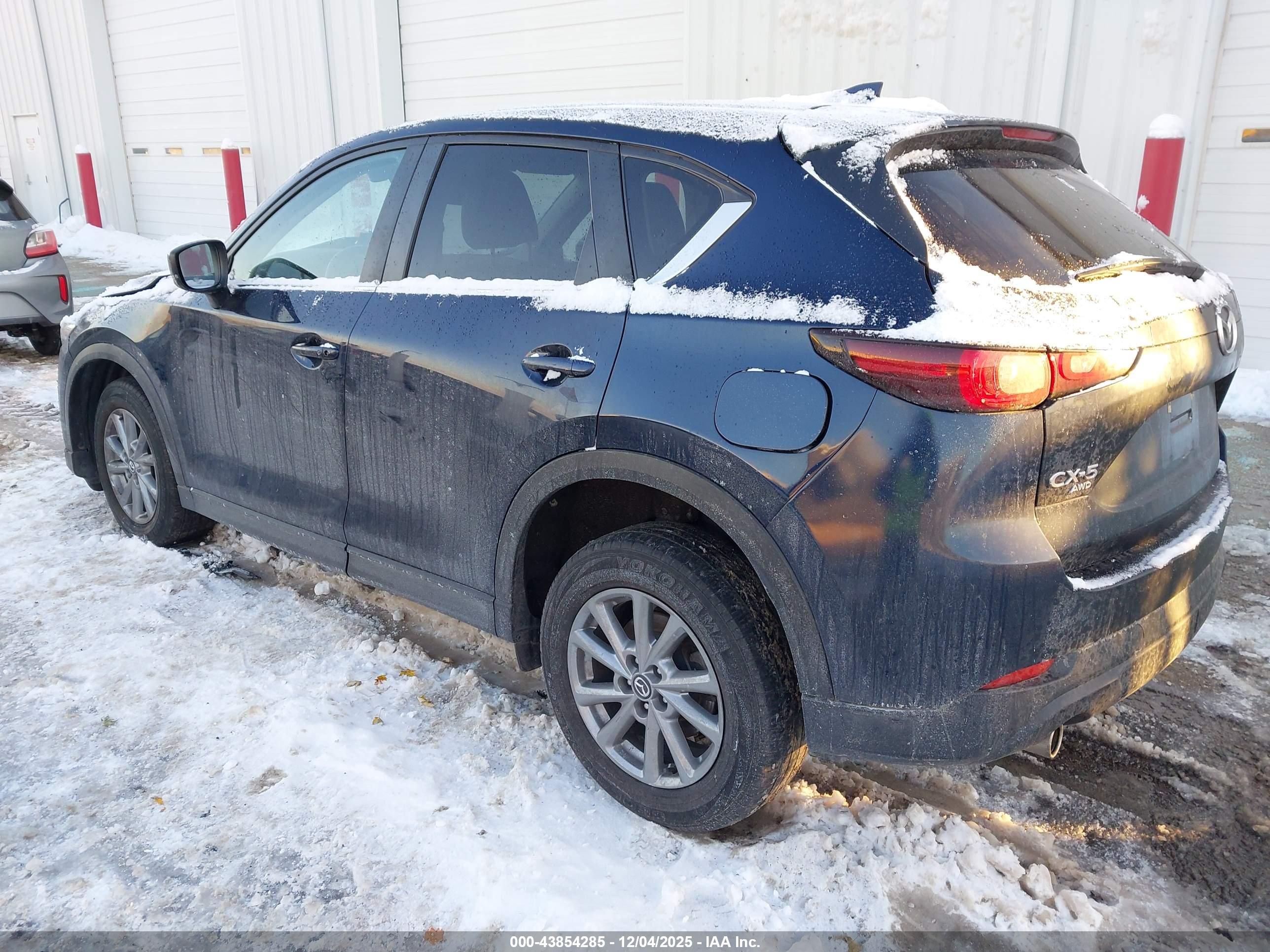 MAZDA CX-5 image 3