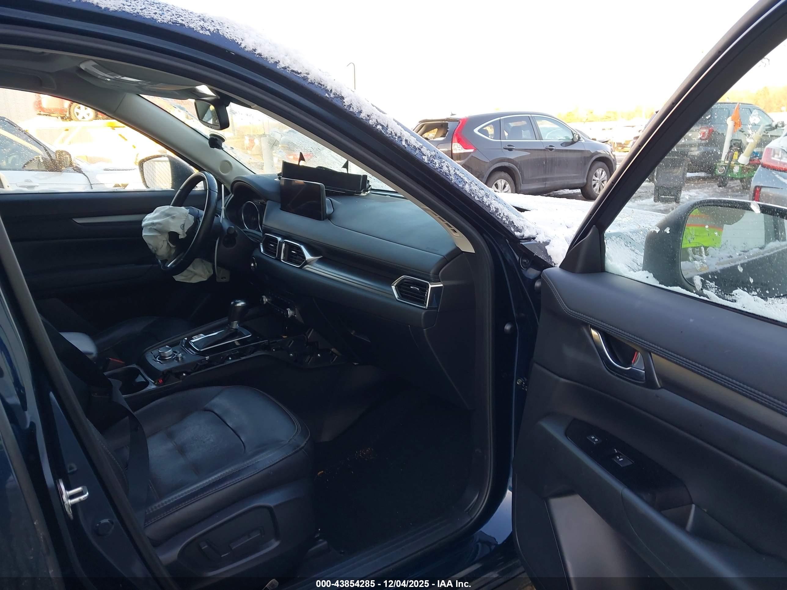 MAZDA CX-5 image 5
