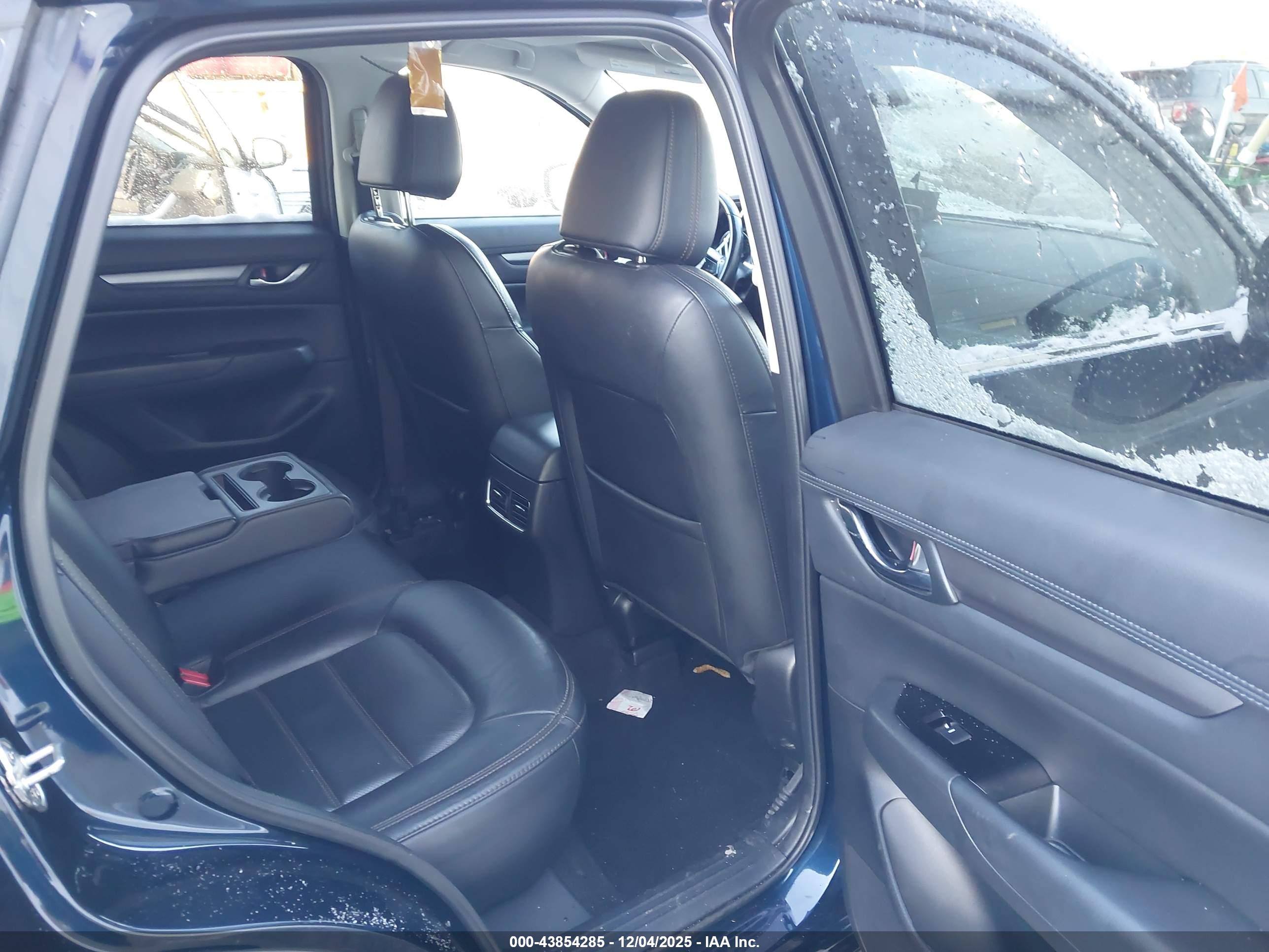 MAZDA CX-5 image 8
