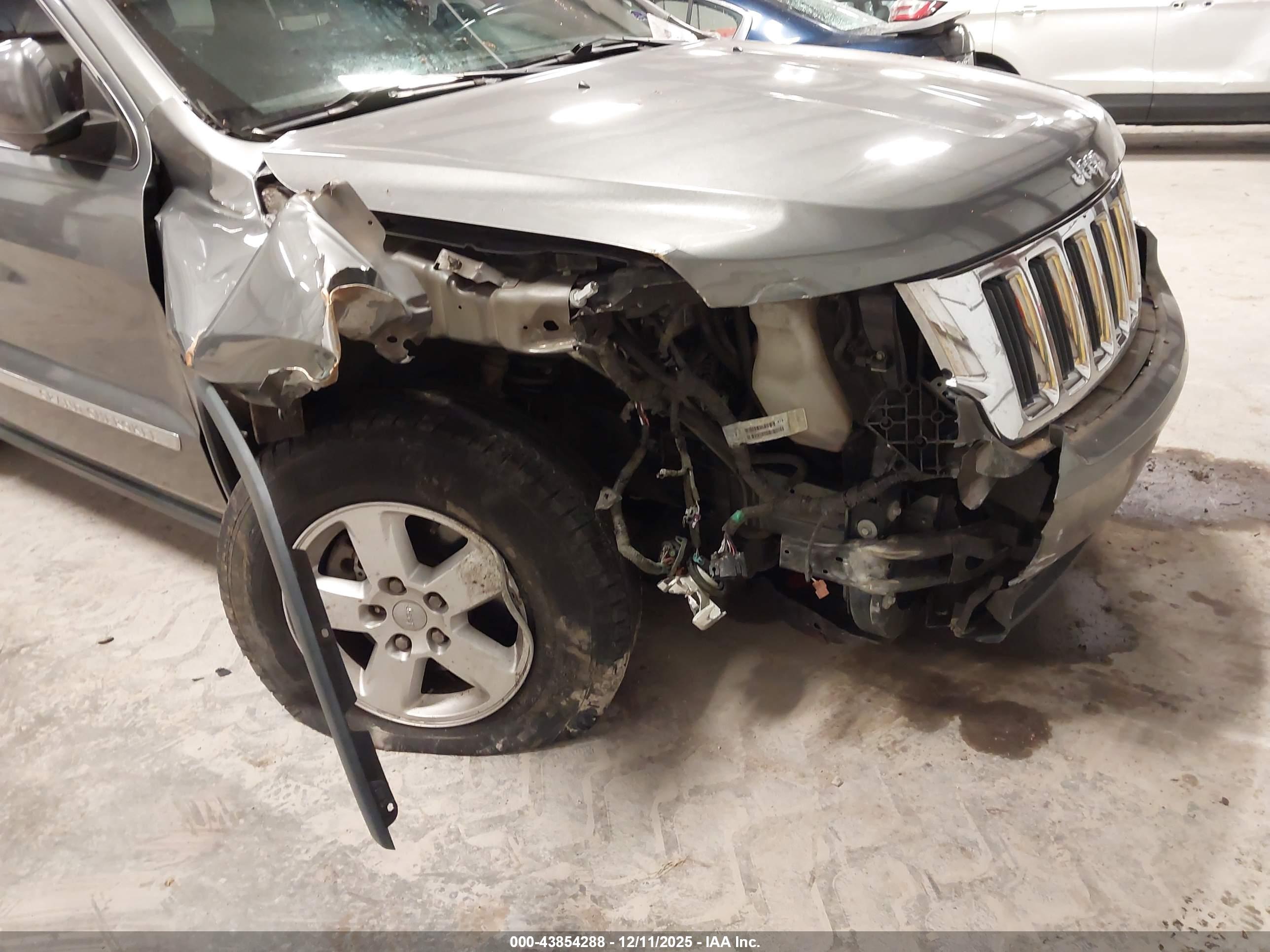 JEEP GRAND image 6