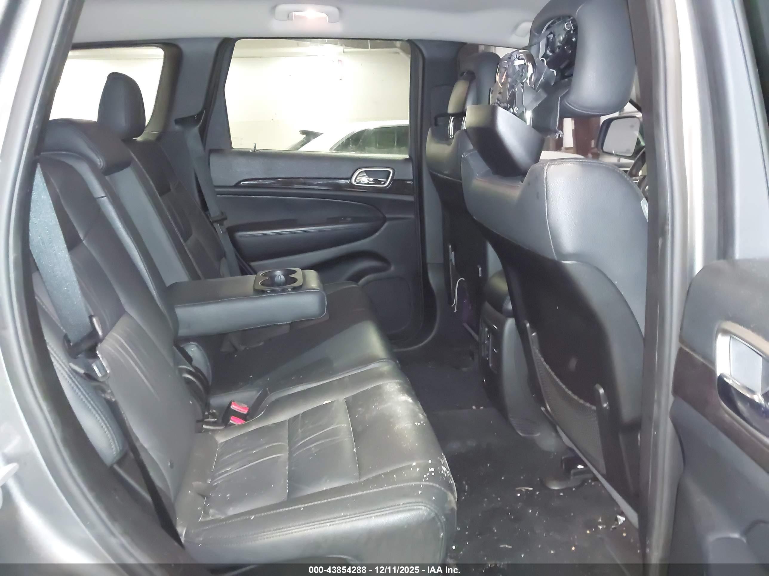 JEEP GRAND image 8