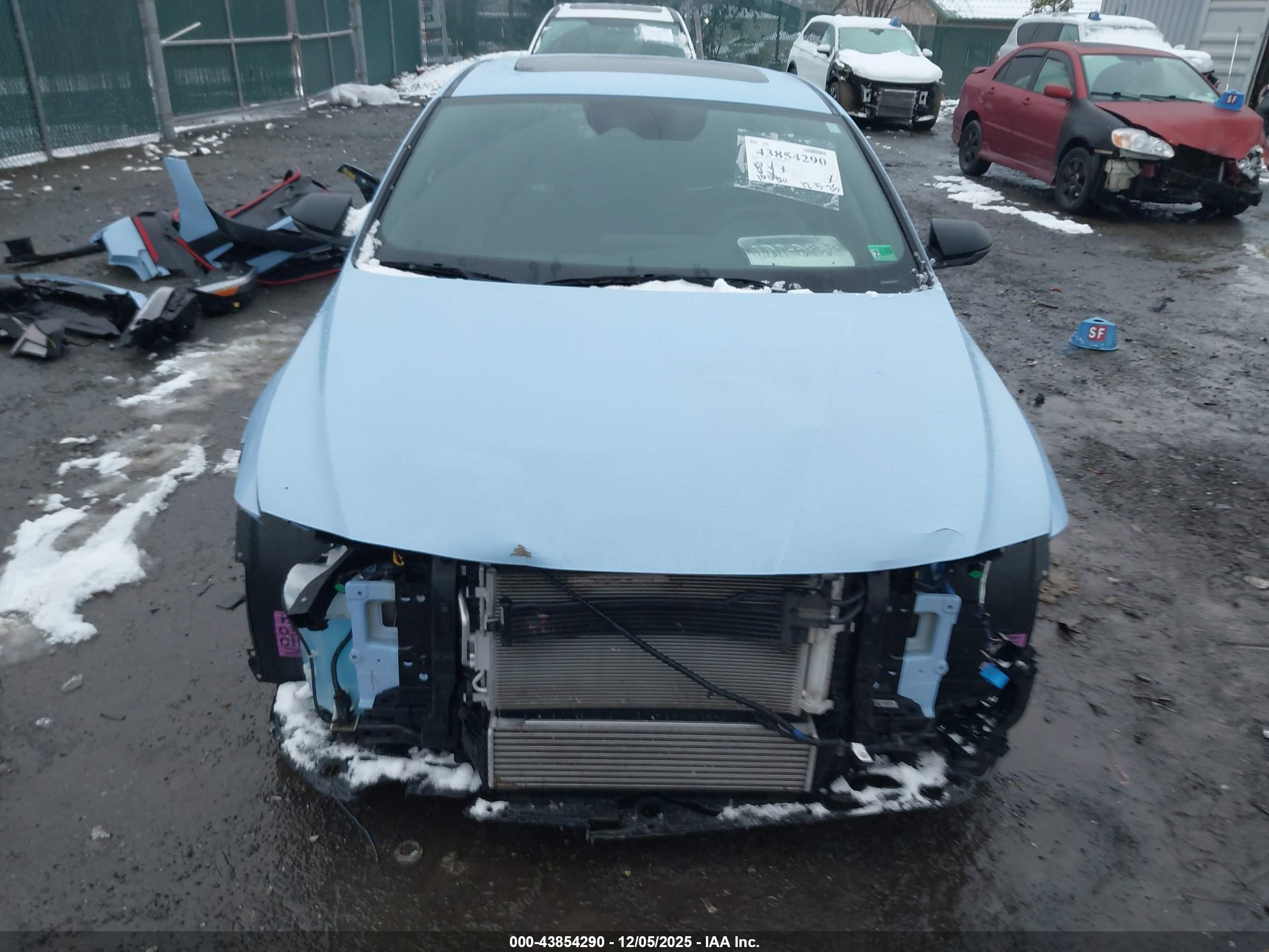 HYUNDAI ELANTRA image 6
