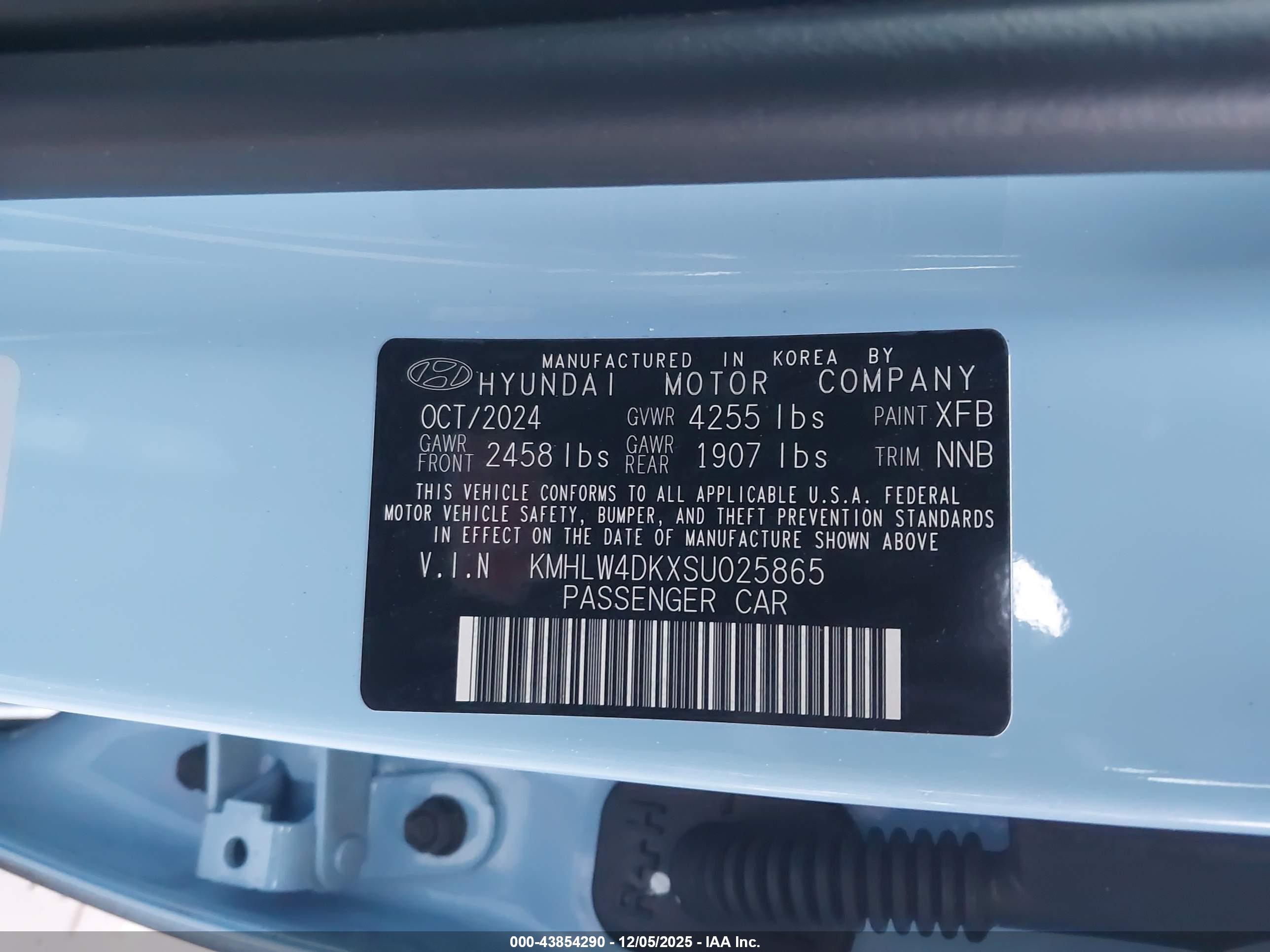 HYUNDAI ELANTRA image 9