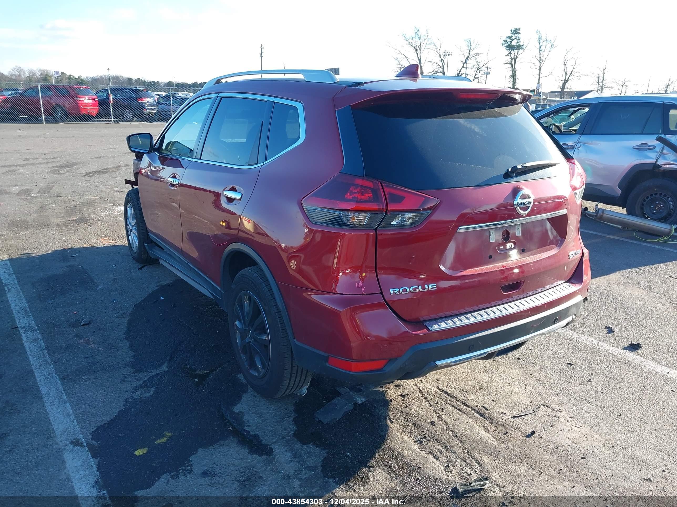 NISSAN ROGUE image 3