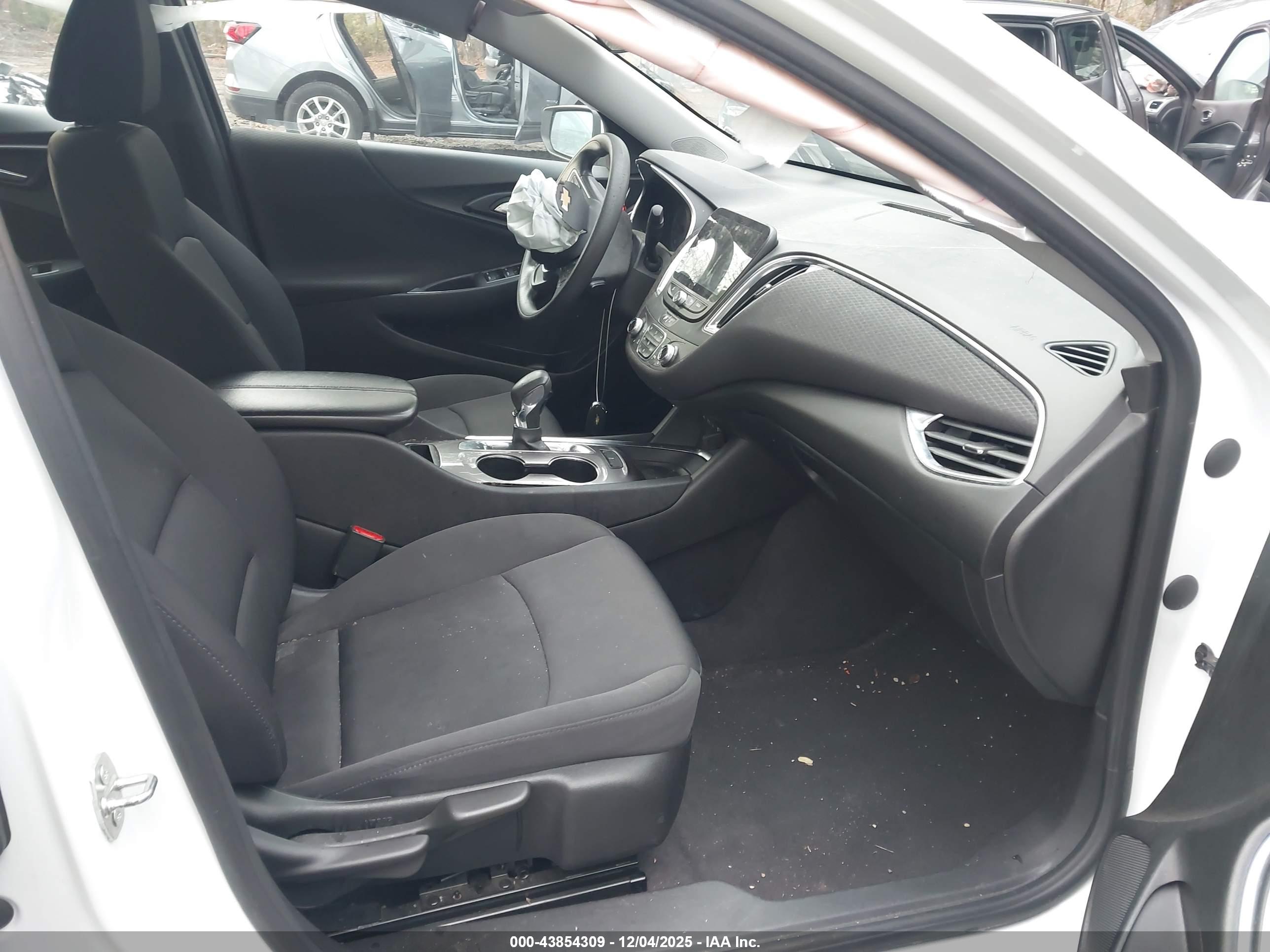 CHEVROLET MALIBU image 5