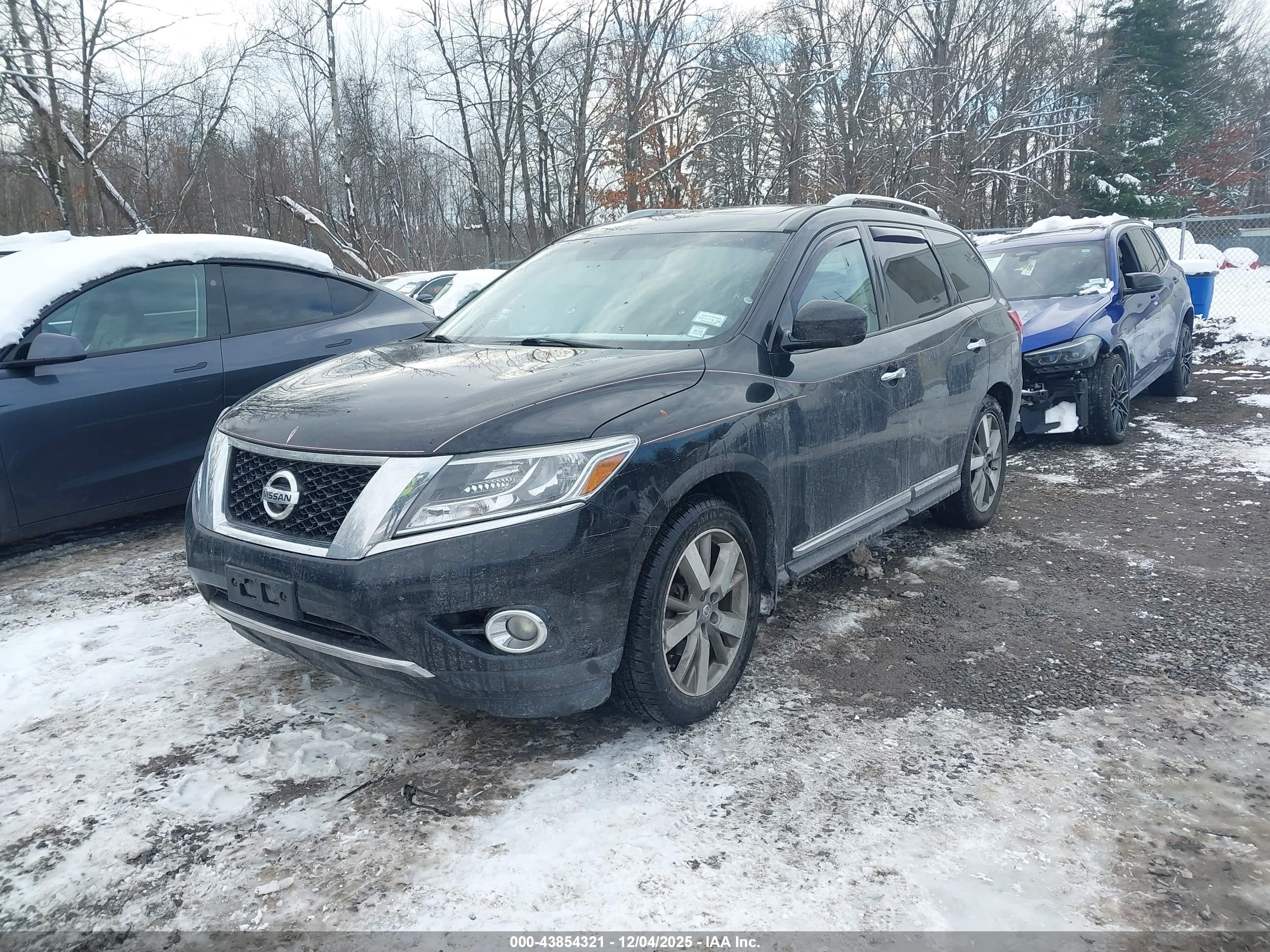 NISSAN PATHFINDER image 2