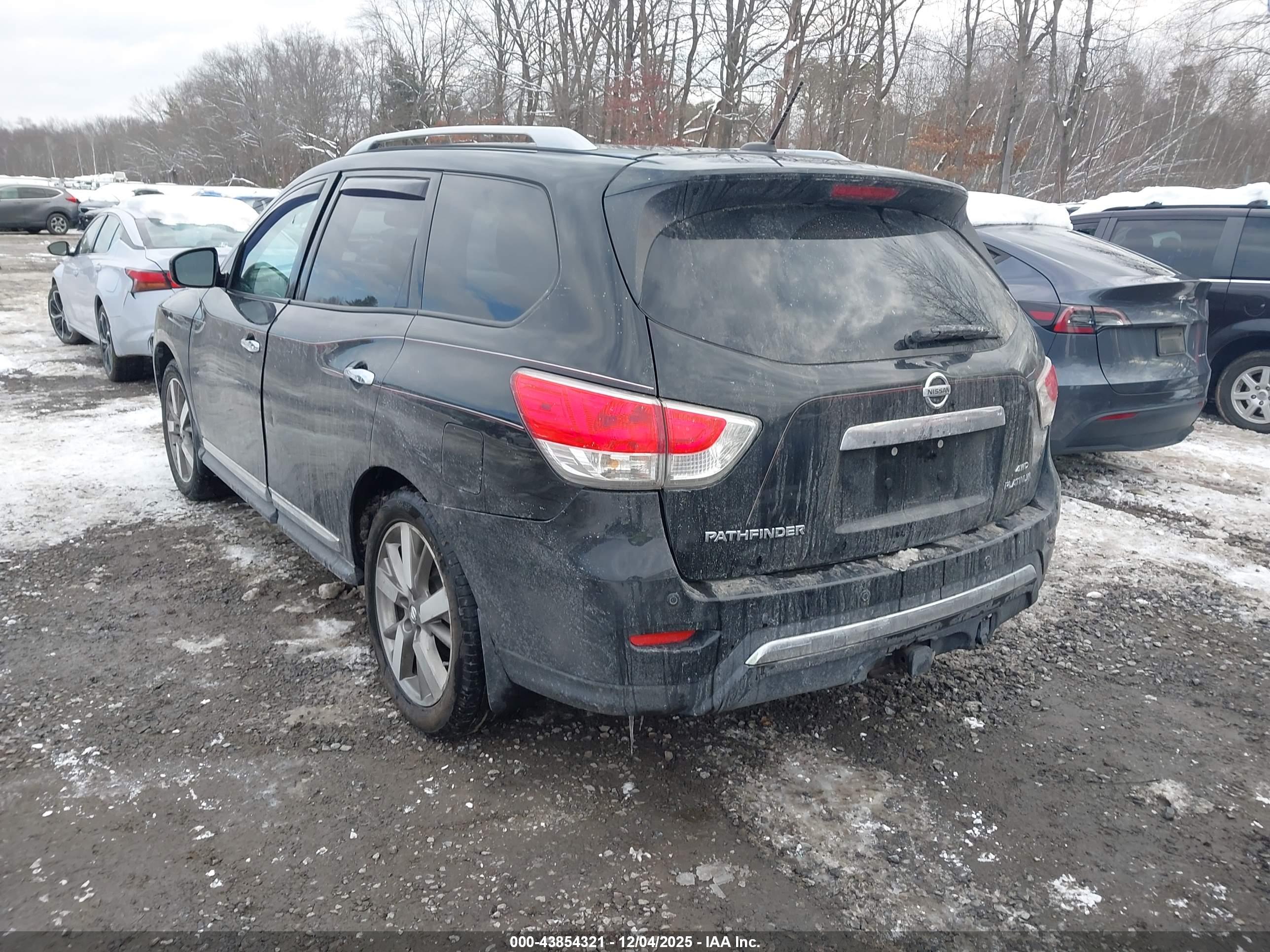 NISSAN PATHFINDER image 3