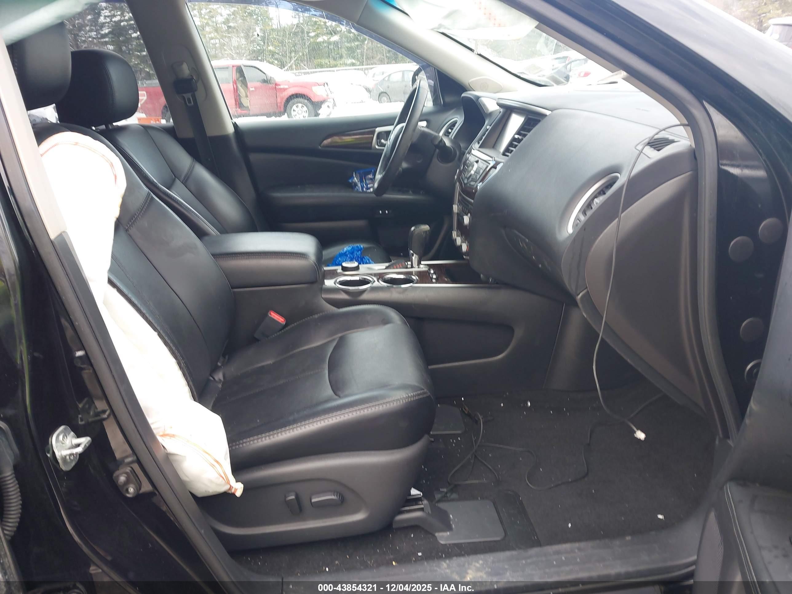 NISSAN PATHFINDER image 5