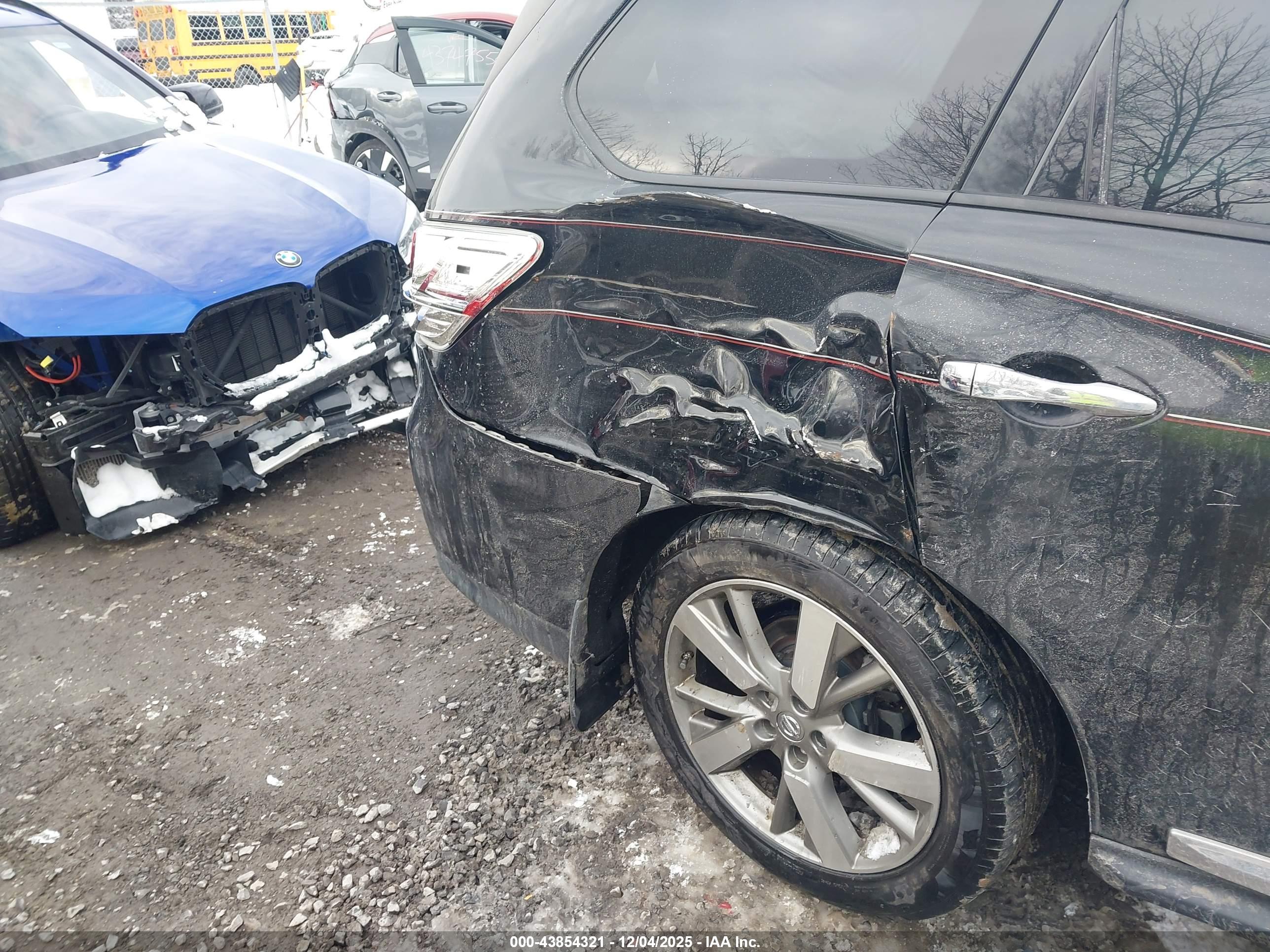 NISSAN PATHFINDER image 6