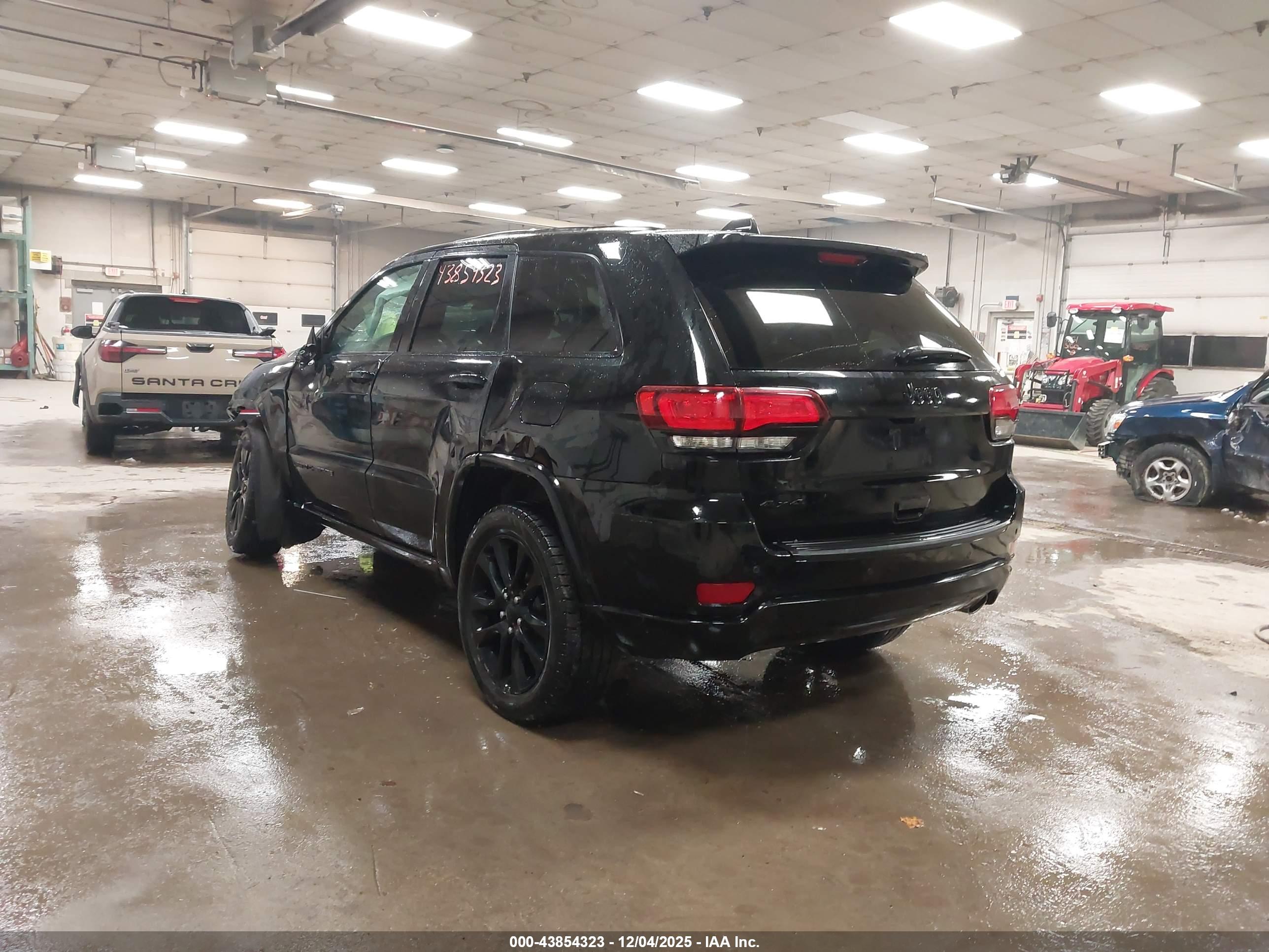 JEEP GRAND image 3