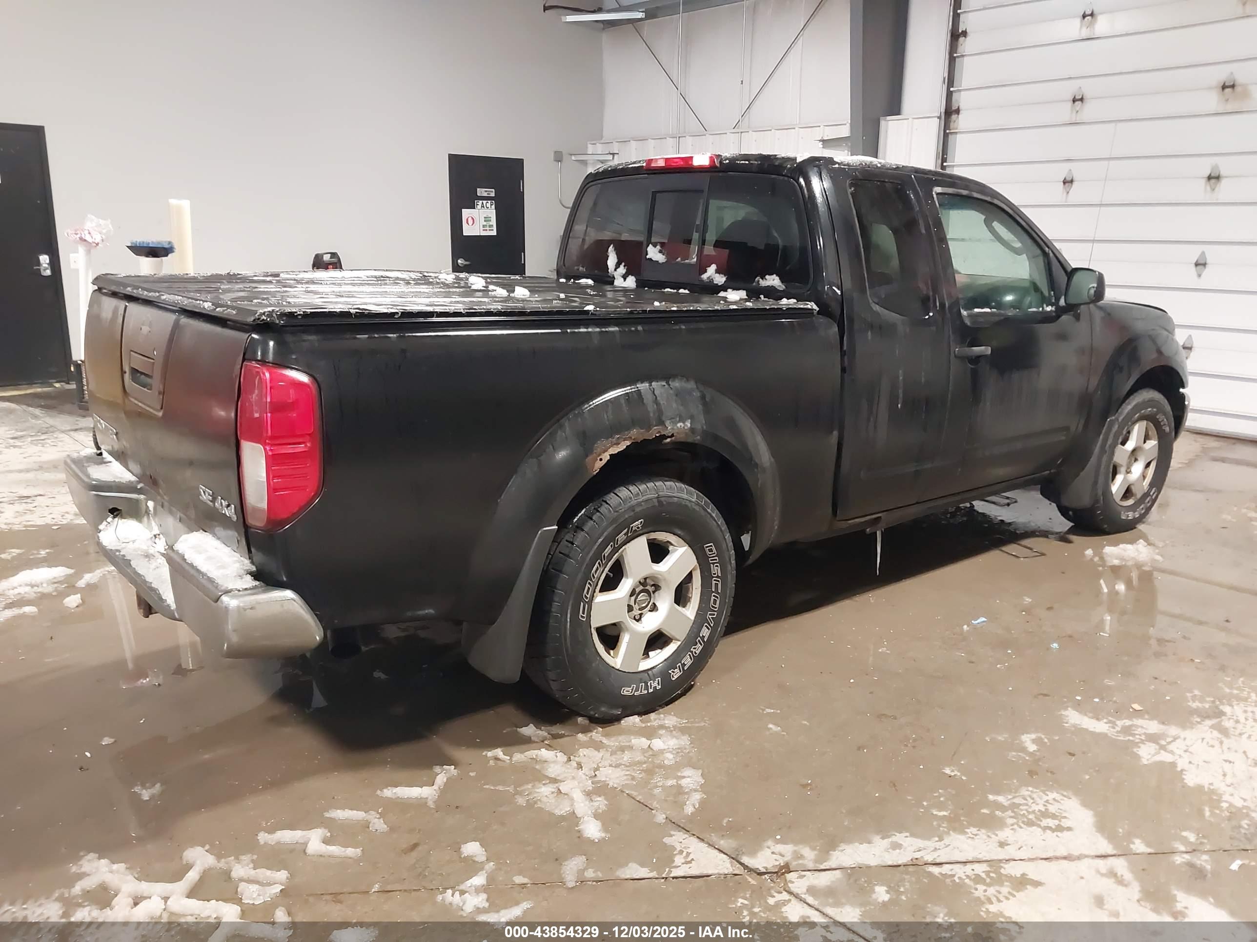 NISSAN FRONTIER image 4